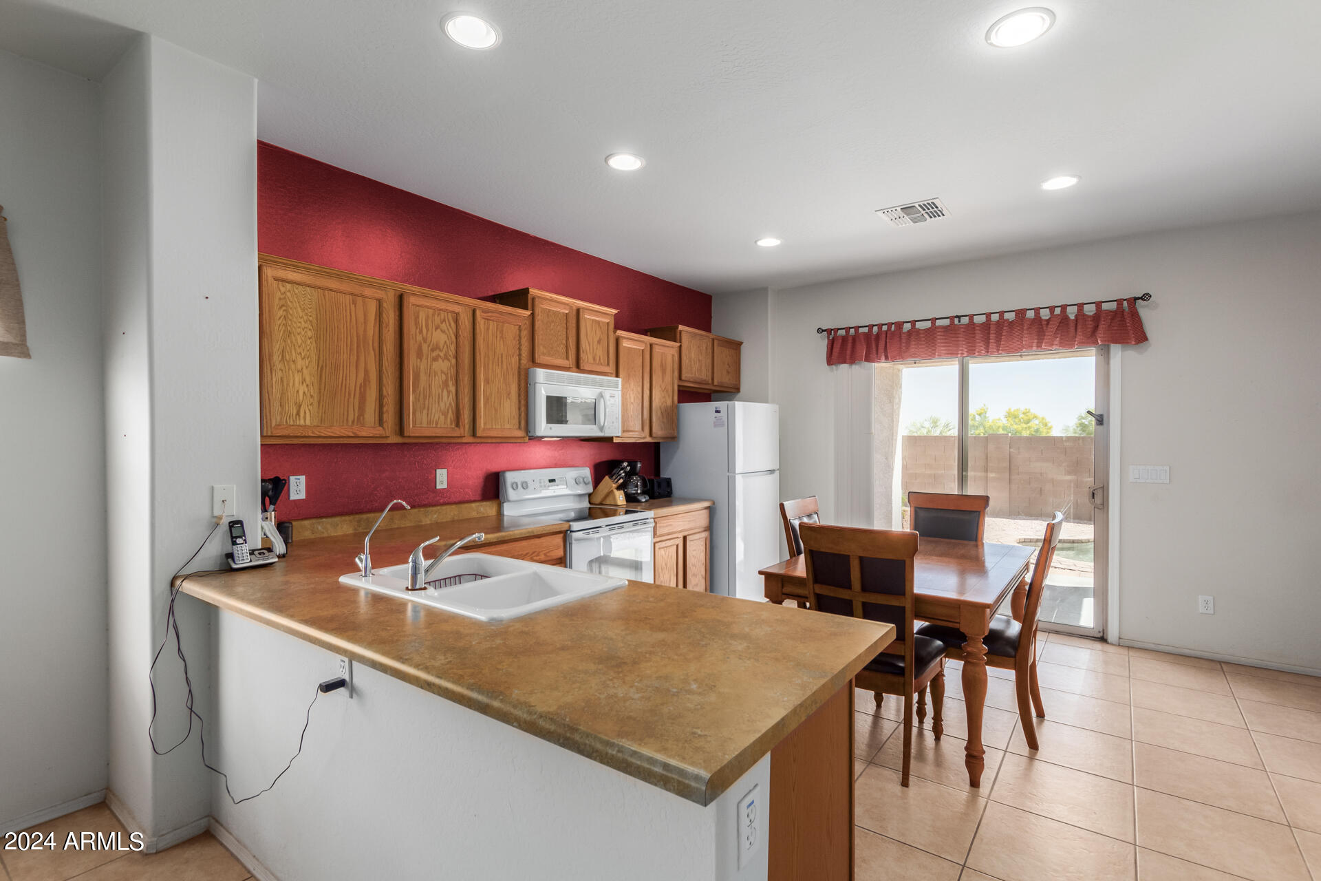 7285 W MILLERTON Way