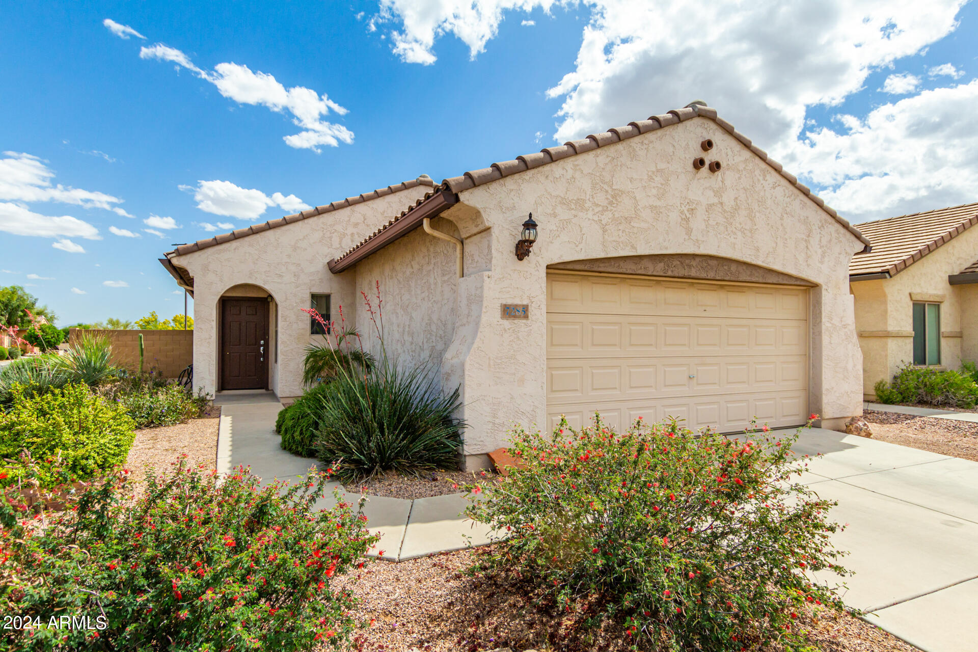 7285 W MILLERTON Way