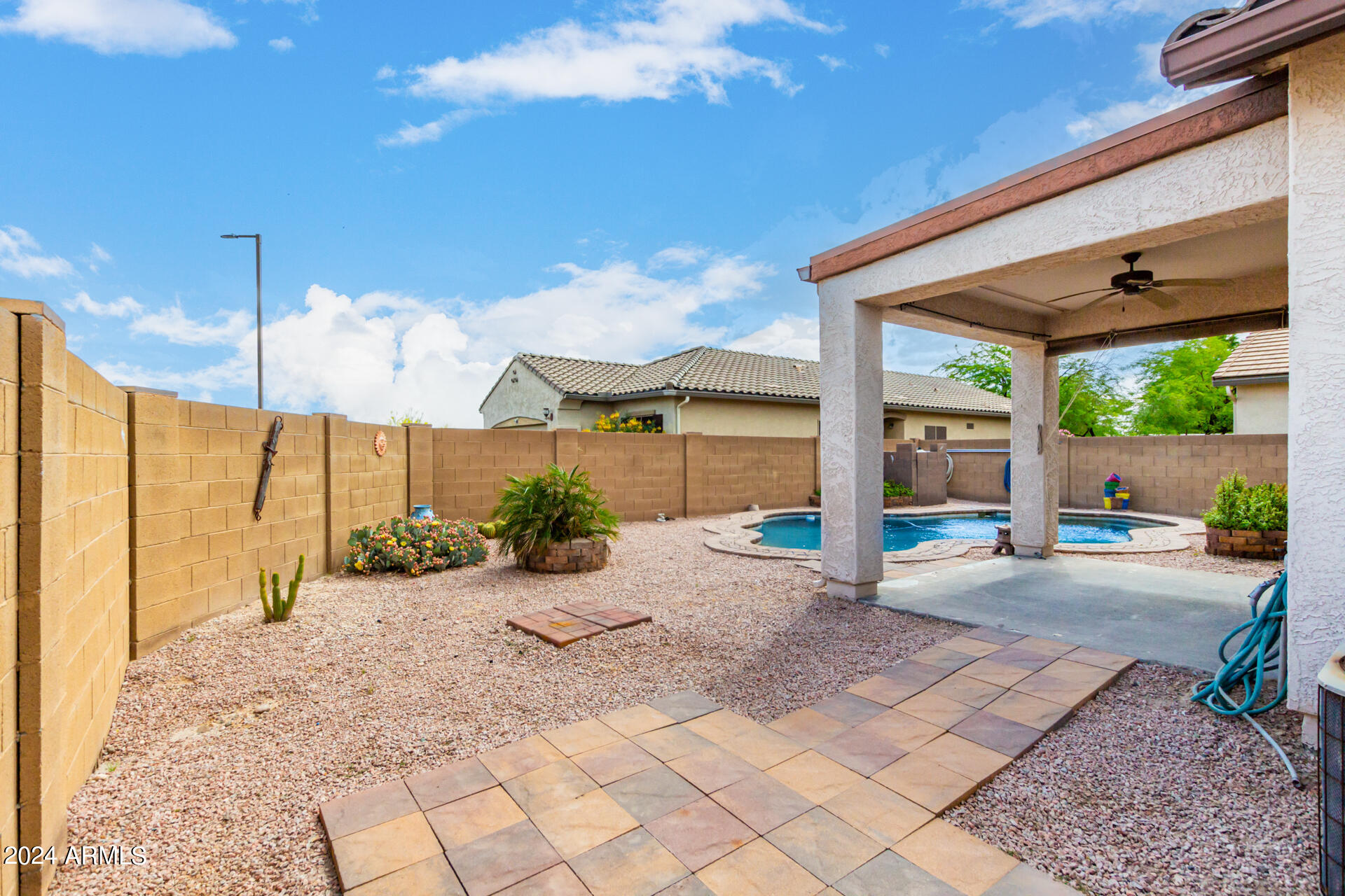 7285 W MILLERTON Way