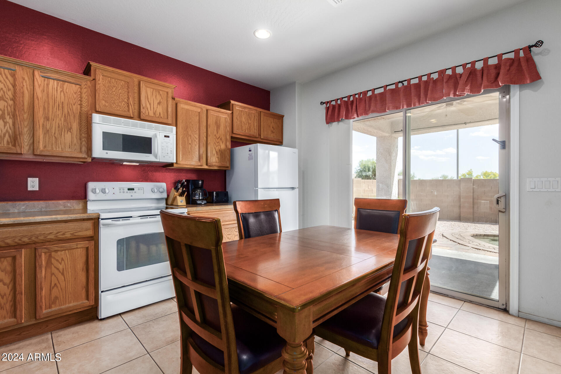 7285 W MILLERTON Way