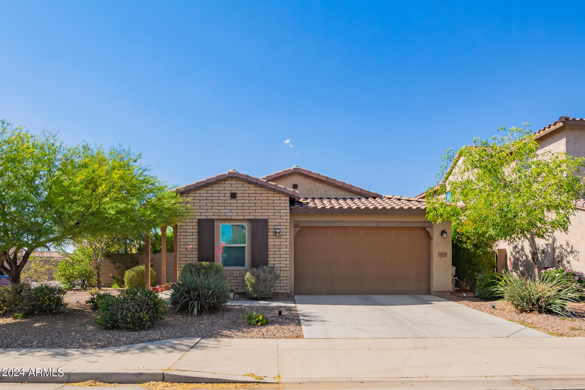 19872 W SHERMAN Street