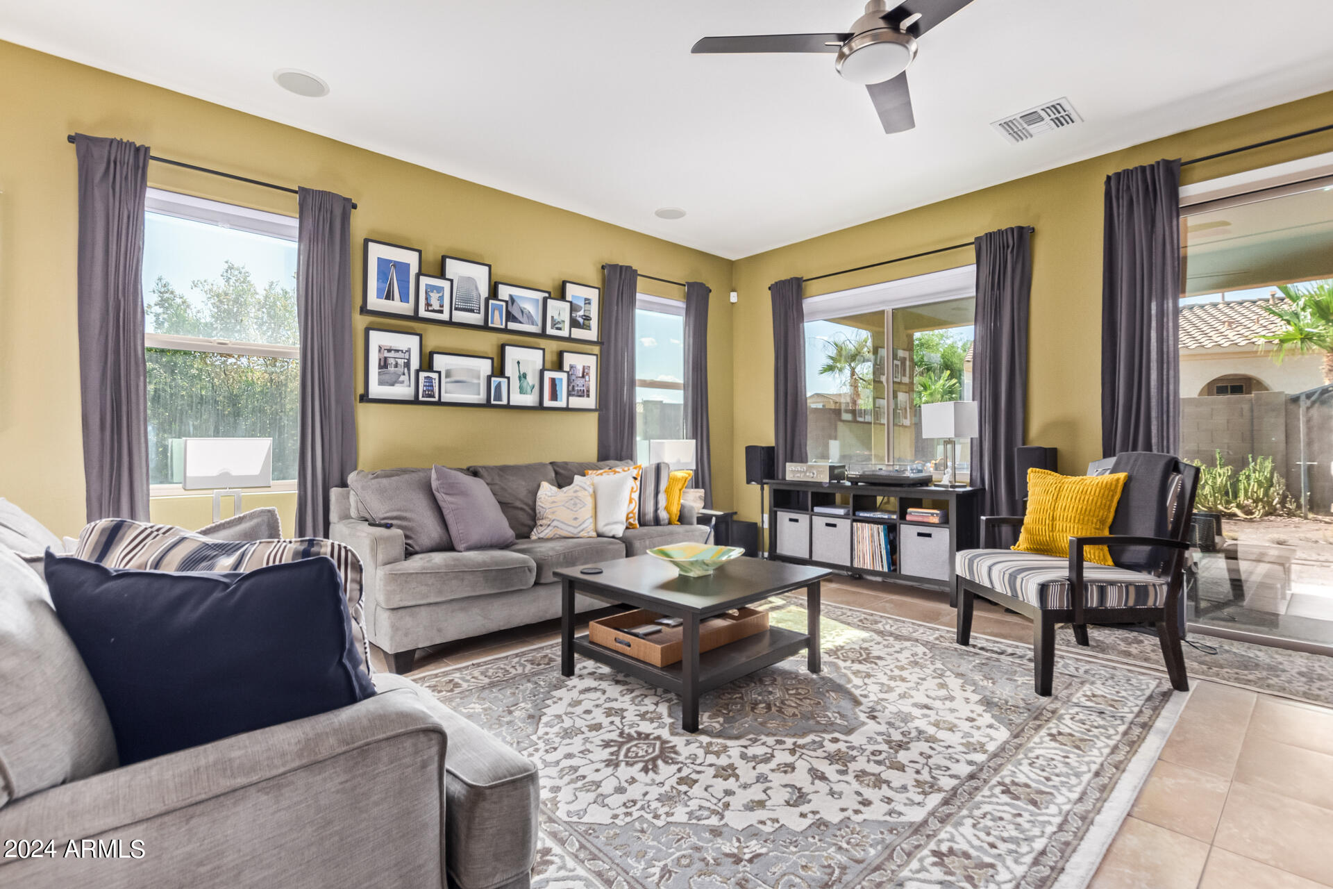 19872 W SHERMAN Street