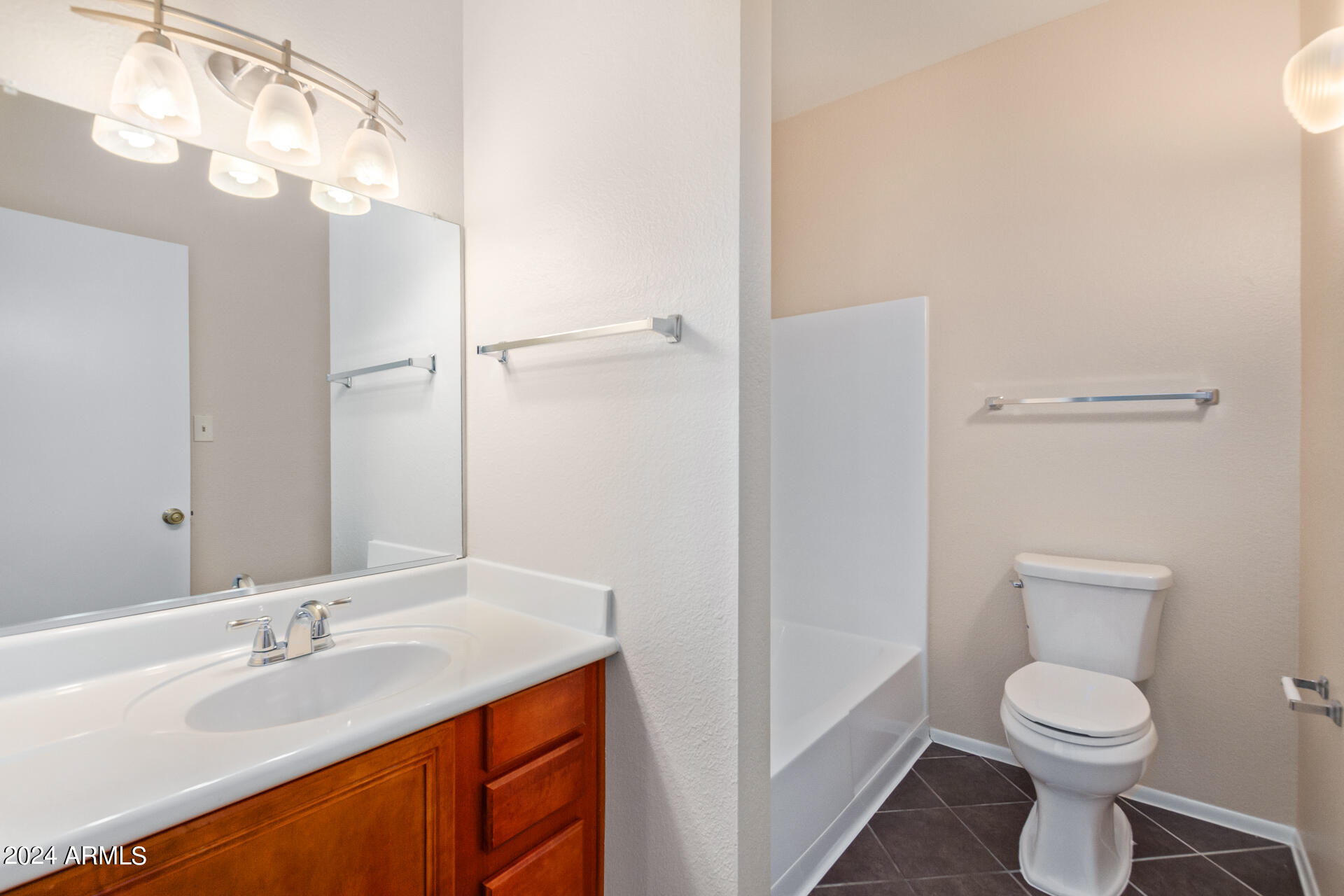 5757 W EUGIE Avenue, 2019