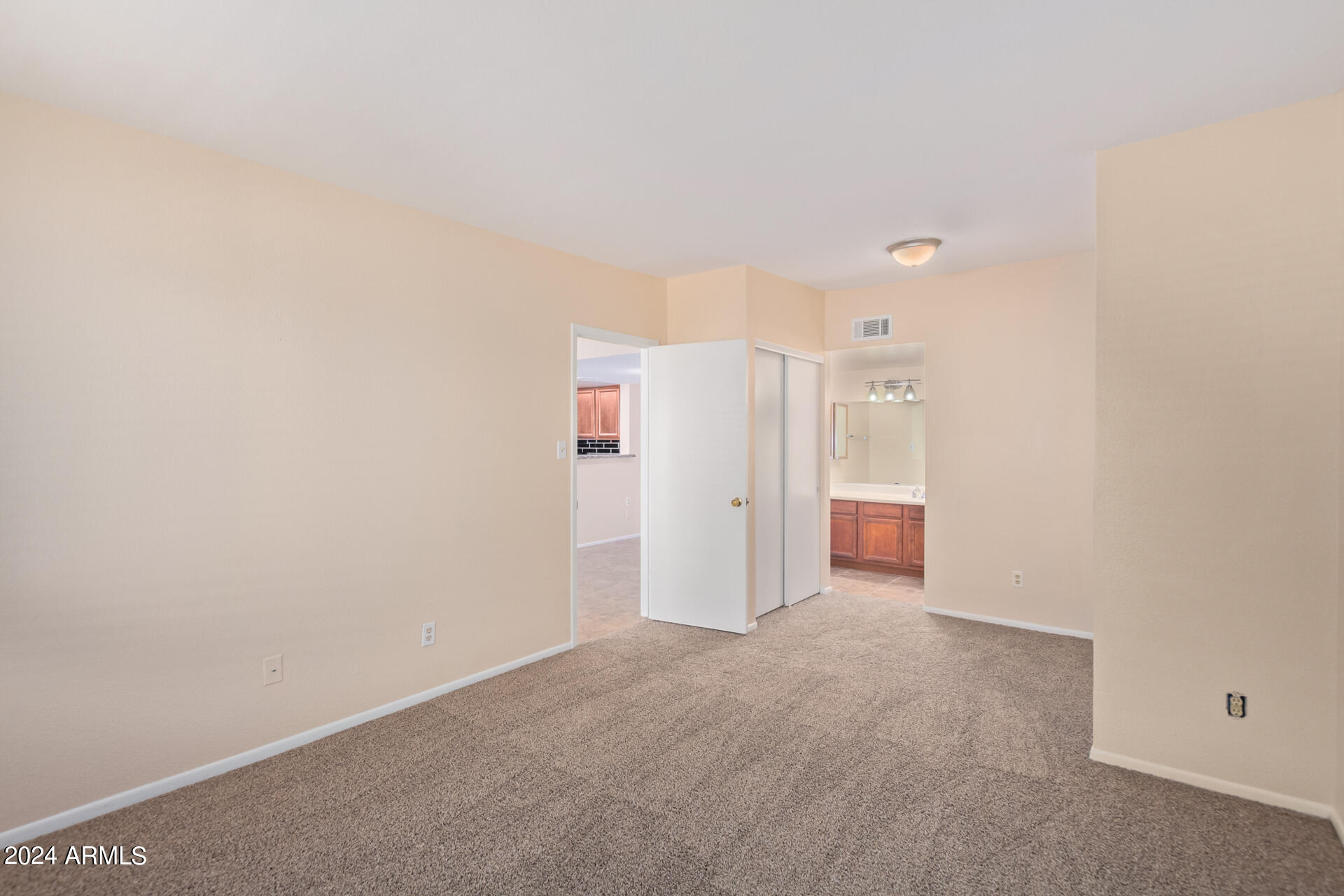 5757 W EUGIE Avenue, 2019