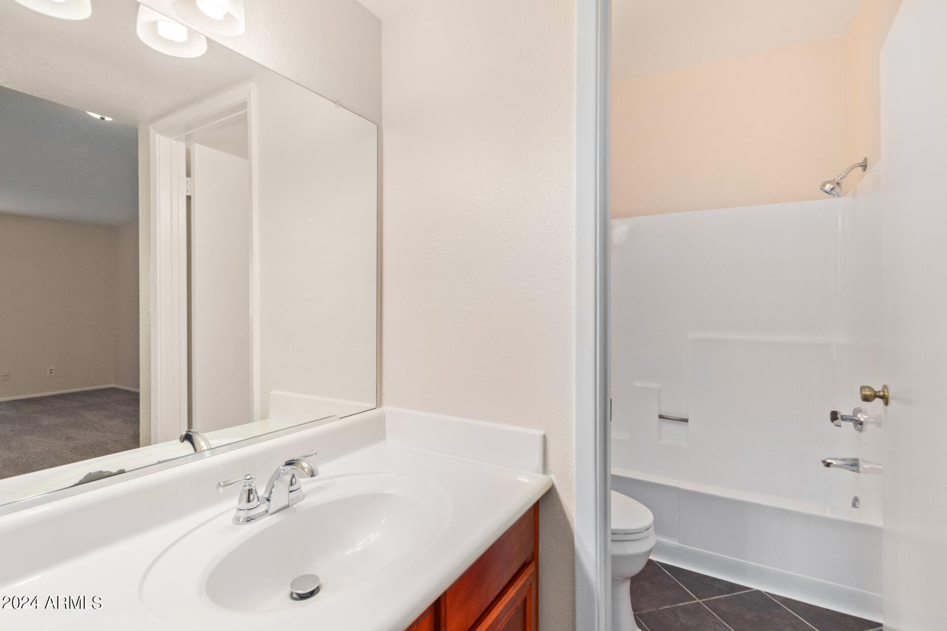 5757 W EUGIE Avenue, 2019