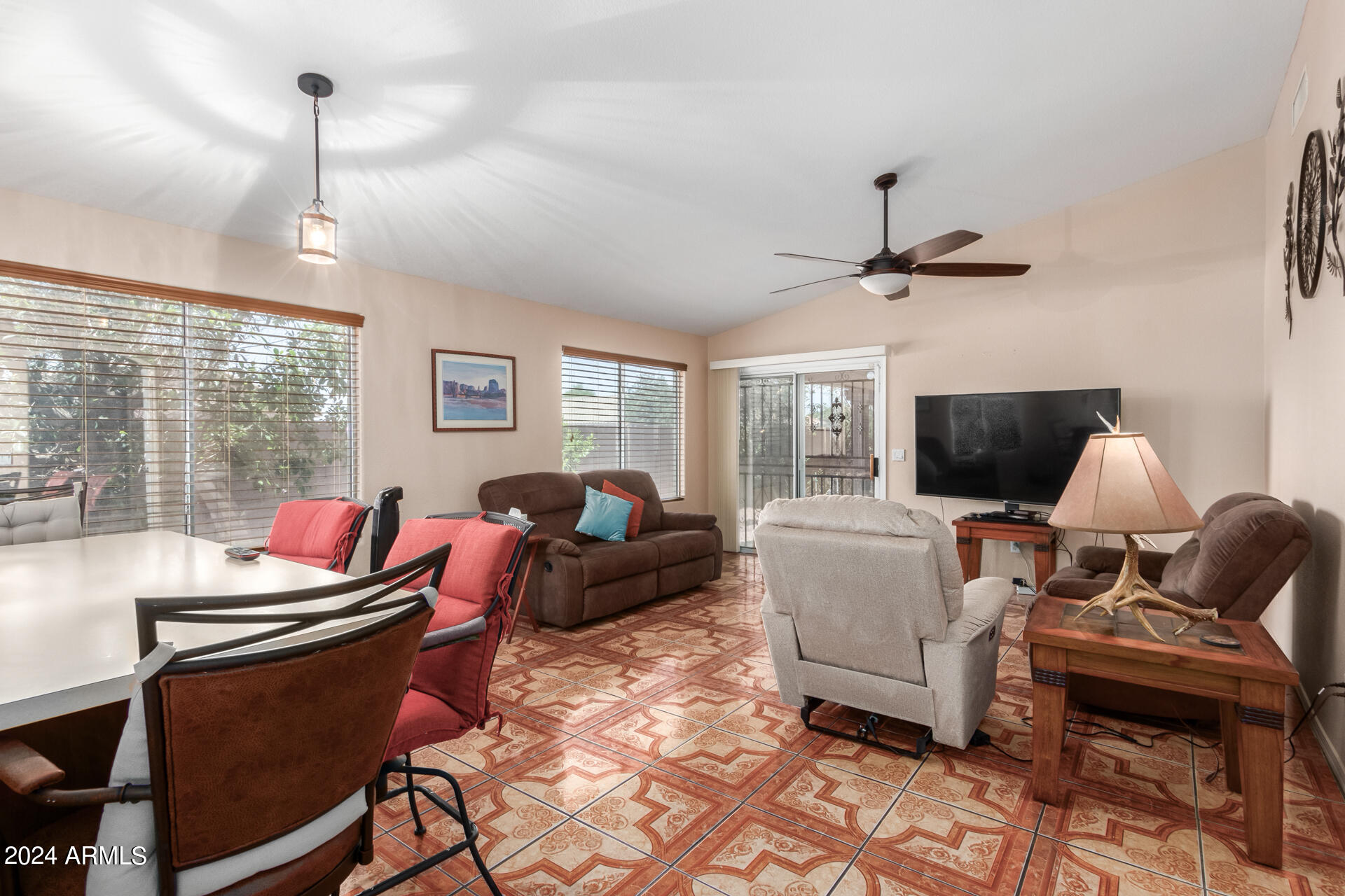 3422 W MALDONADO Road