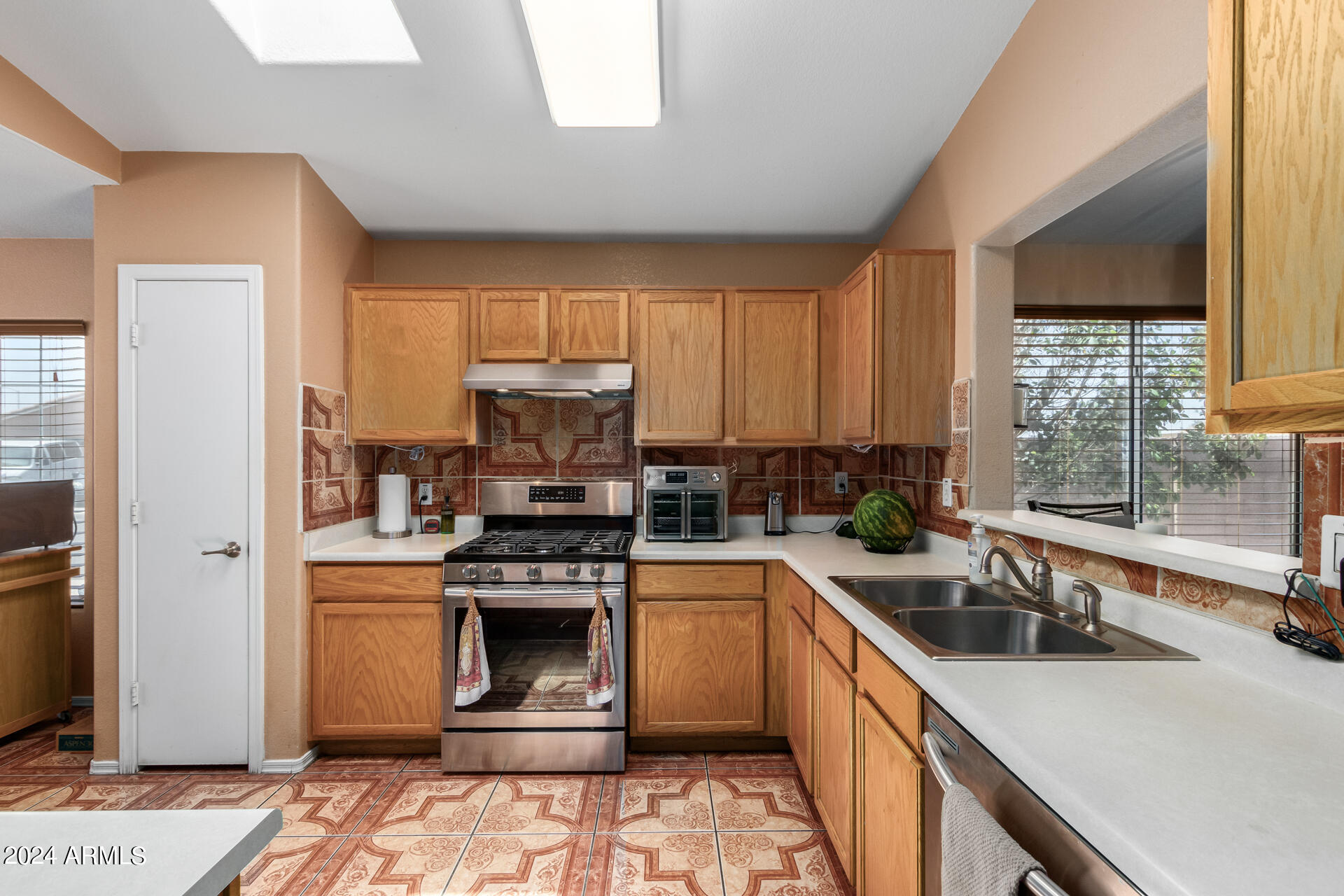 3422 W MALDONADO Road