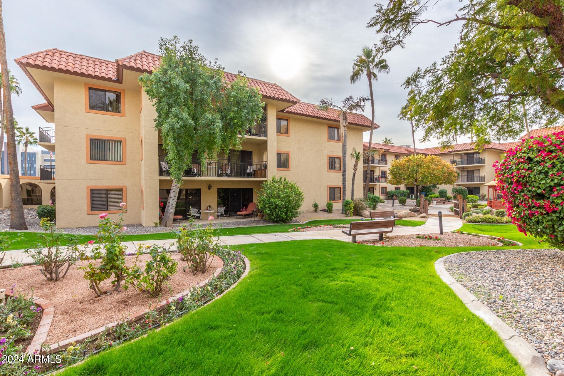 10330 W THUNDERBIRD Boulevard, C317