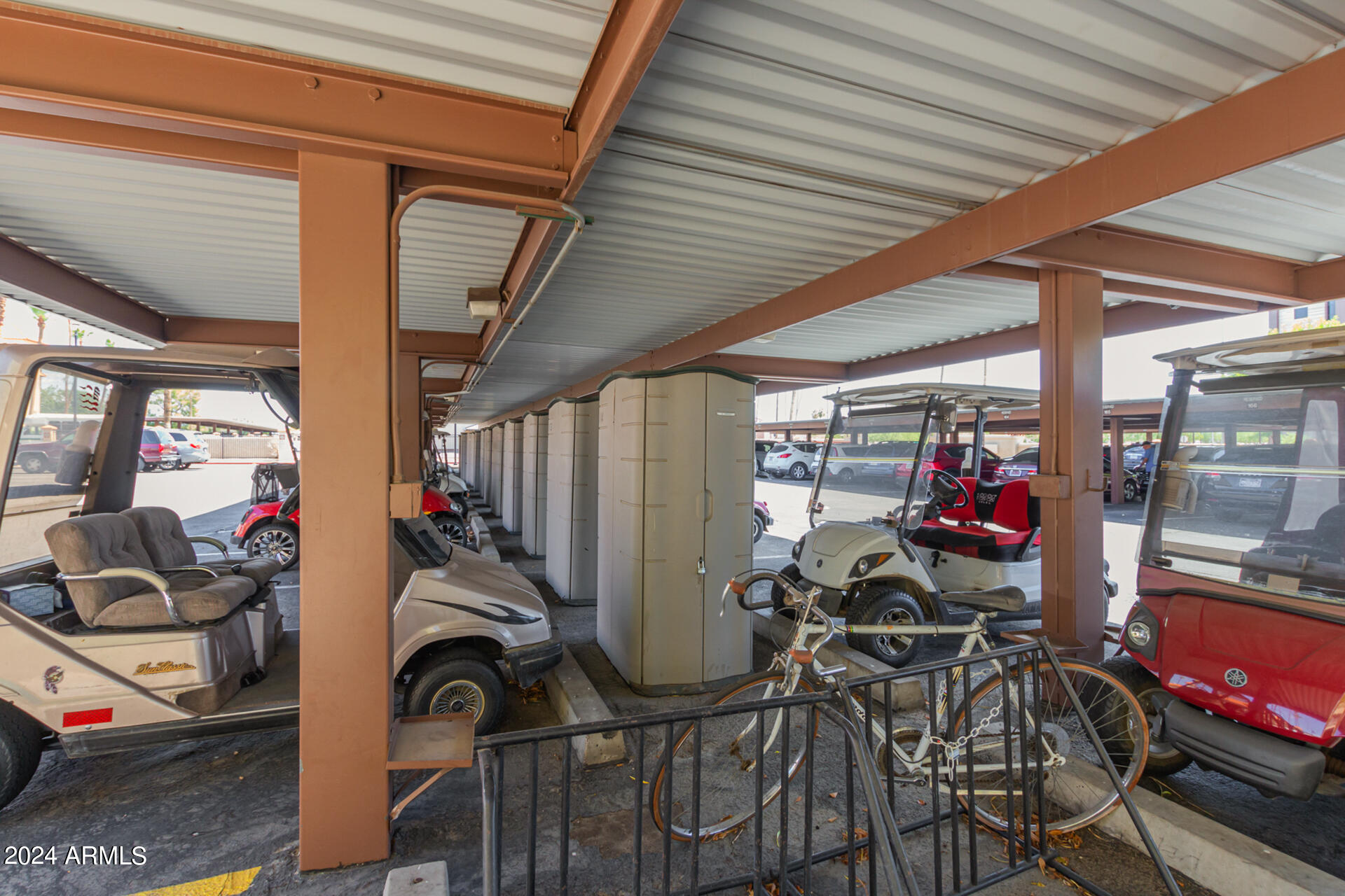 10330 W THUNDERBIRD Boulevard, C317