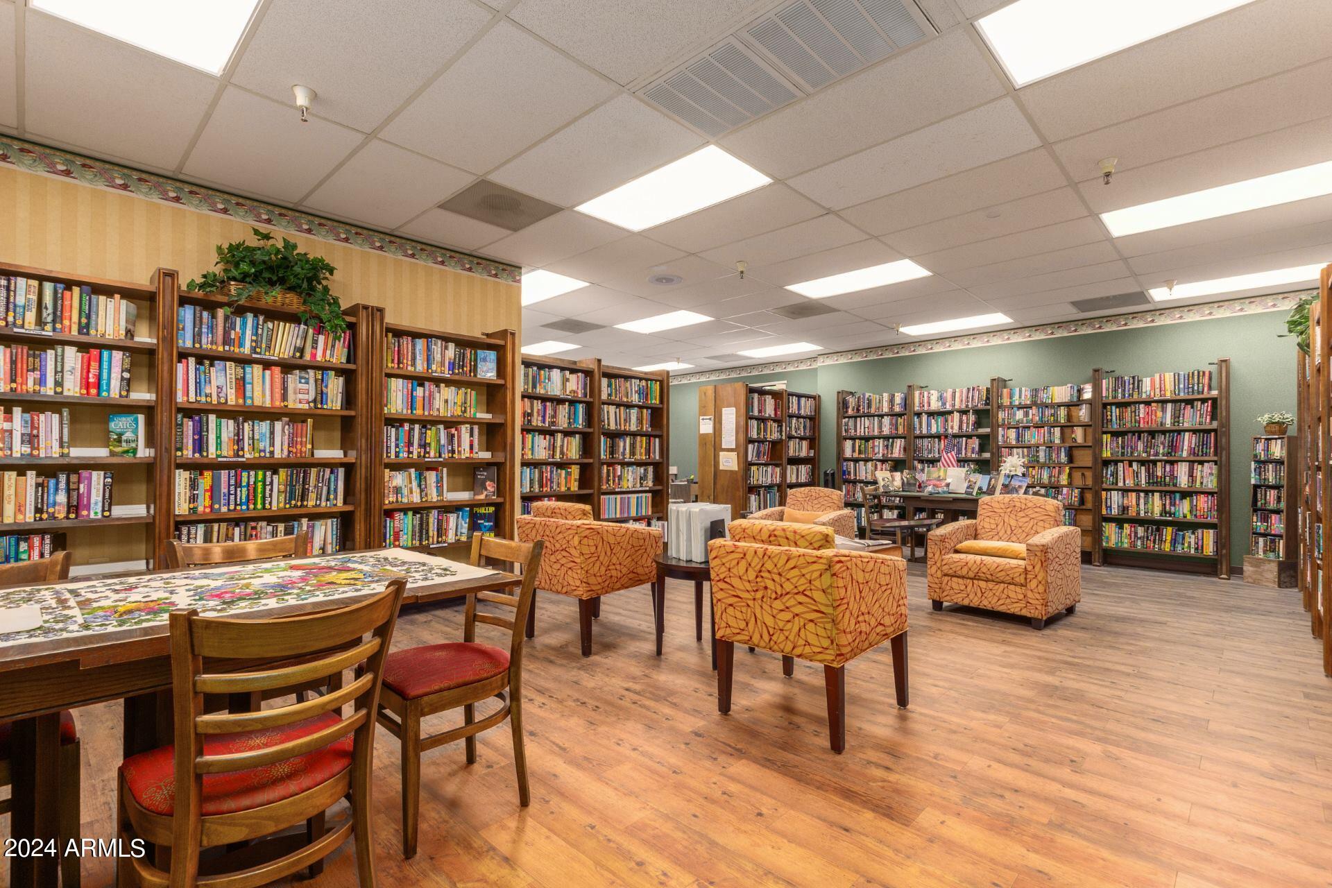 10330 W THUNDERBIRD Boulevard, C317