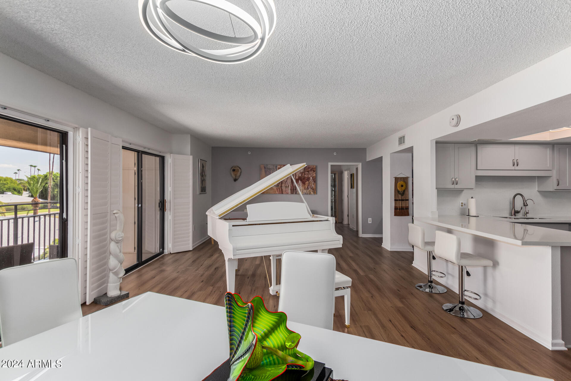 10330 W THUNDERBIRD Boulevard, C317