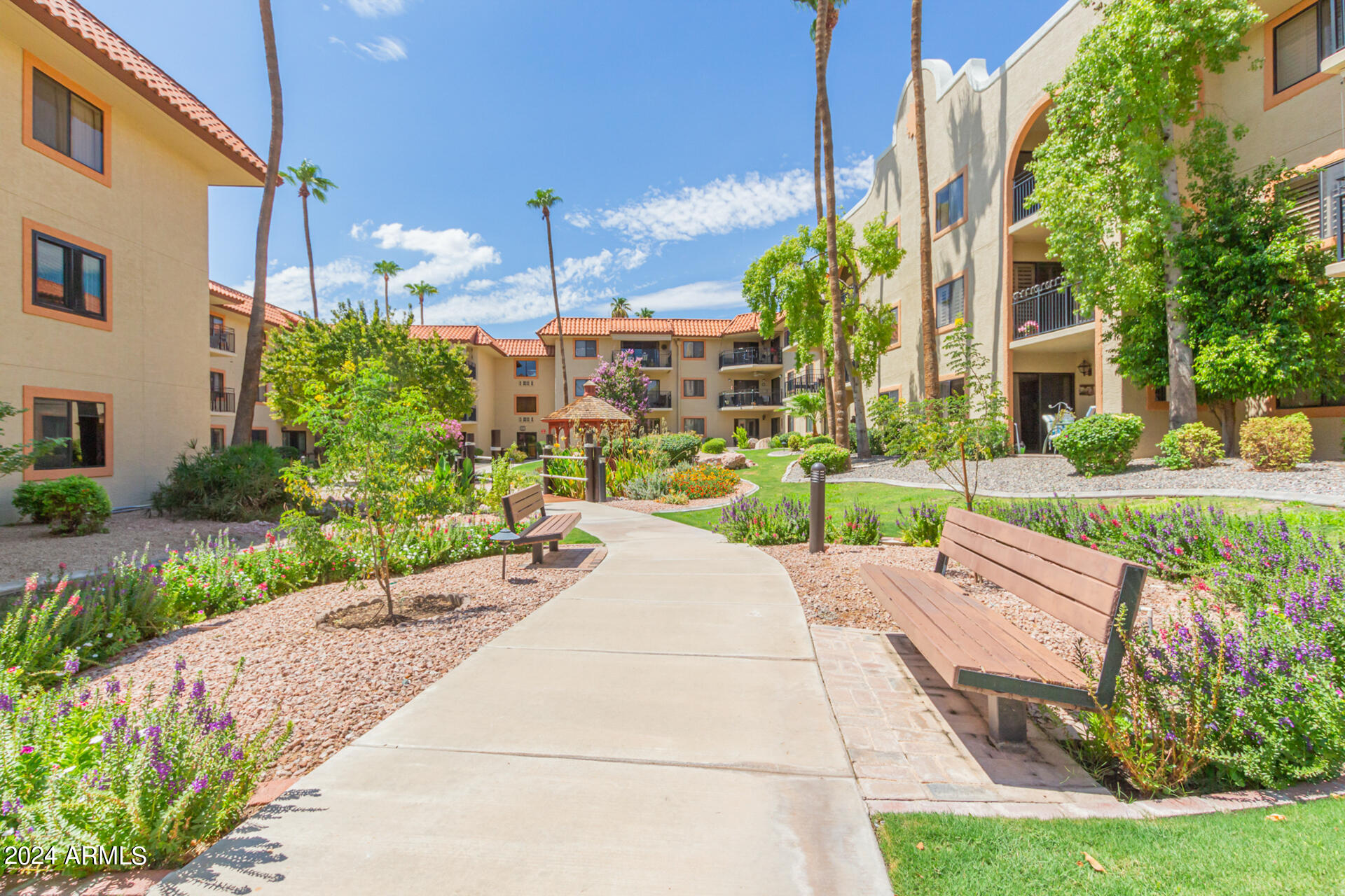 10330 W THUNDERBIRD Boulevard, C317