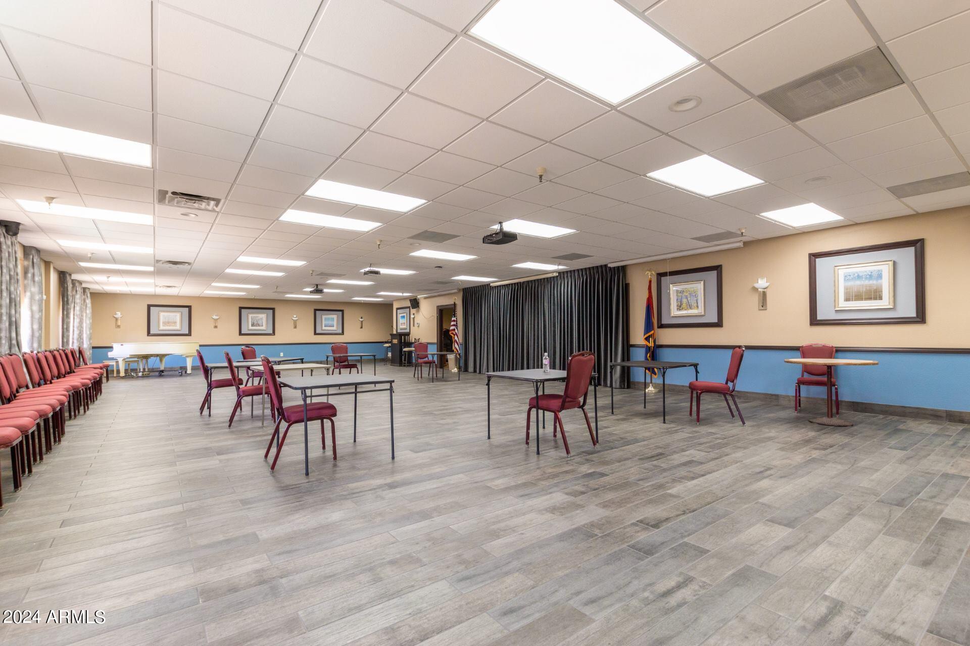 10330 W THUNDERBIRD Boulevard, C317