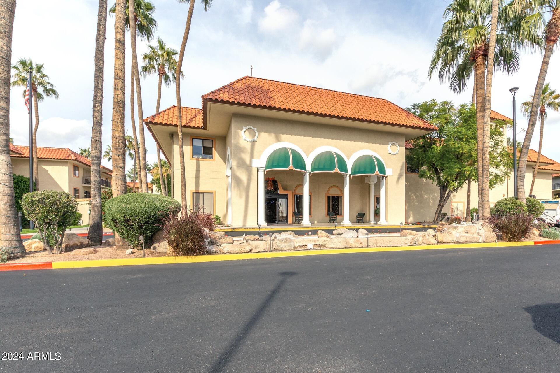 10330 W THUNDERBIRD Boulevard, C317