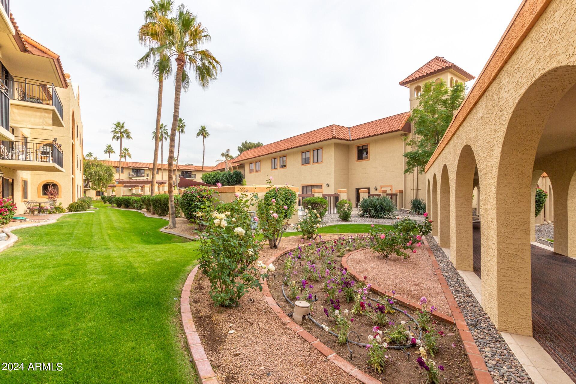 10330 W THUNDERBIRD Boulevard, C317