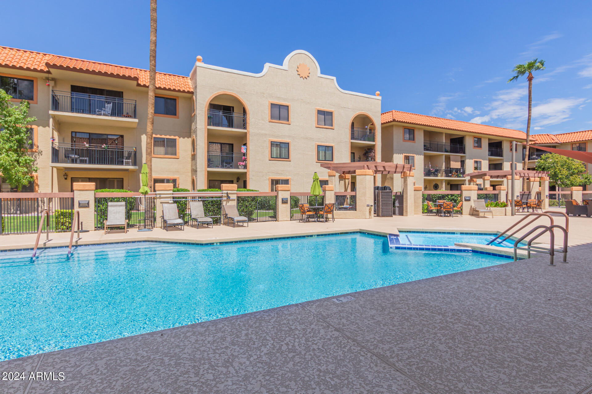 10330 W THUNDERBIRD Boulevard, C317