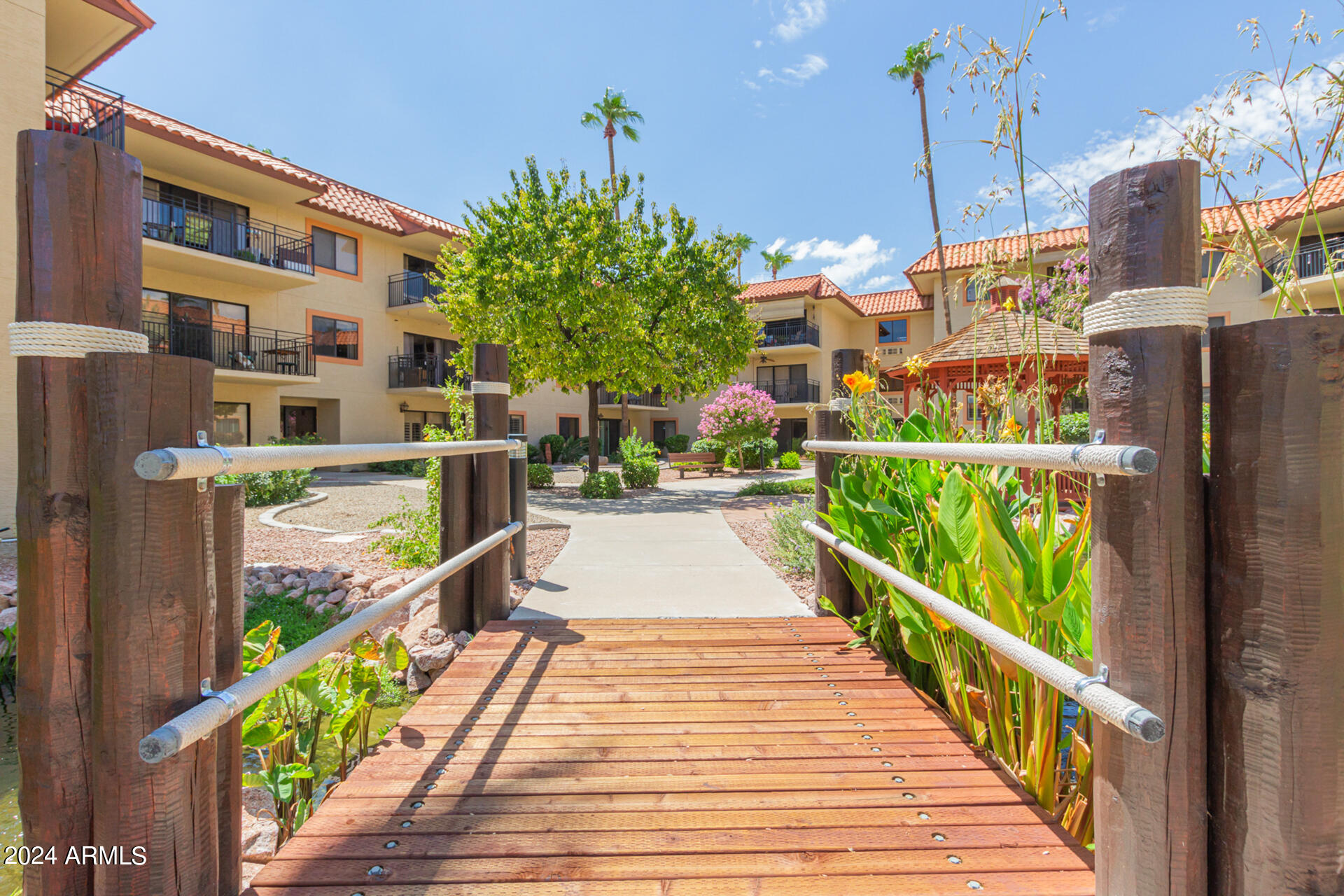 10330 W THUNDERBIRD Boulevard, C317