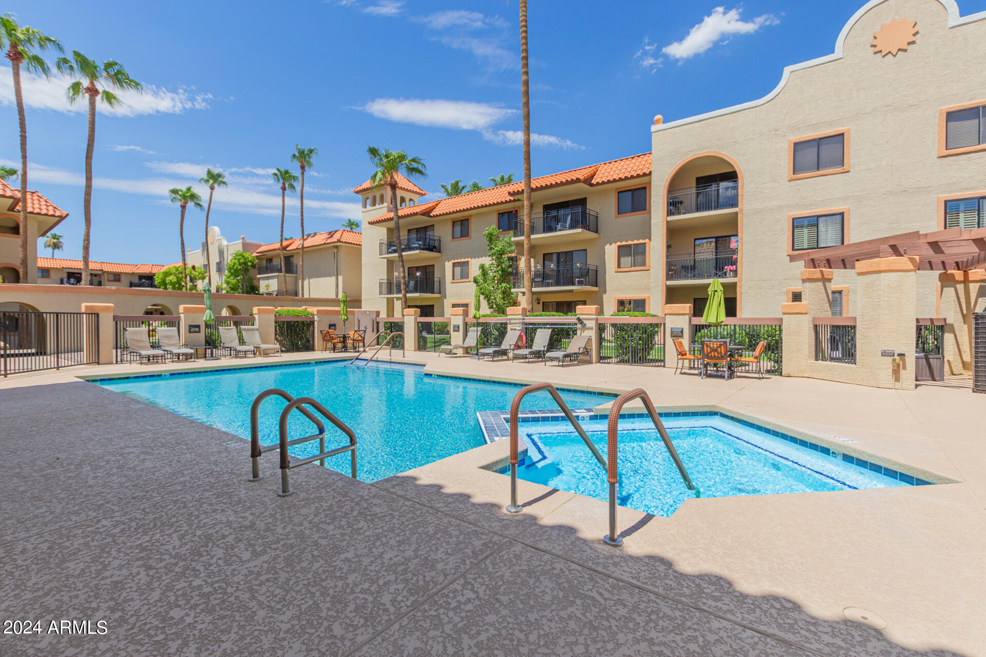 10330 W THUNDERBIRD Boulevard, C317