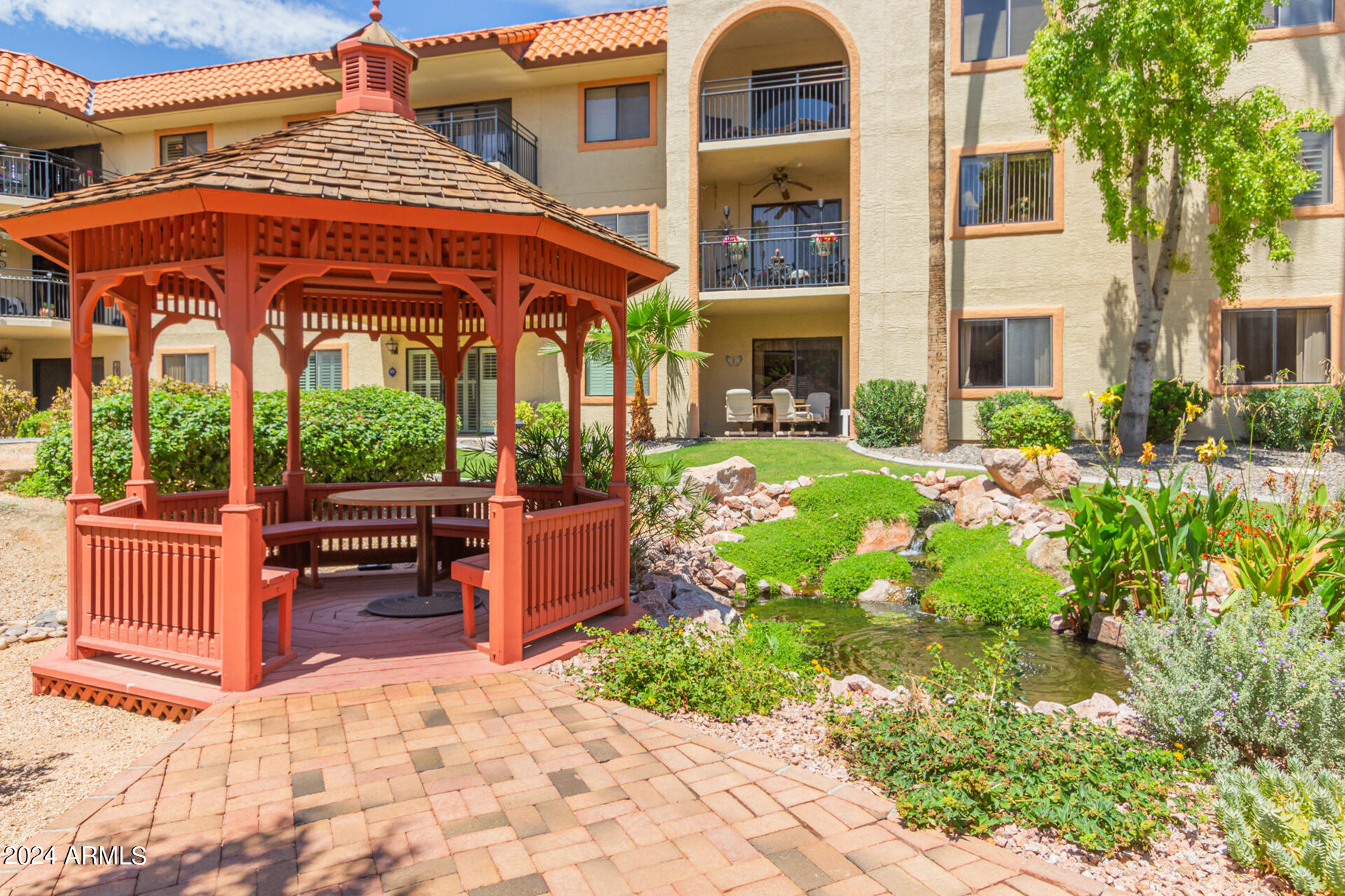 10330 W THUNDERBIRD Boulevard, C317