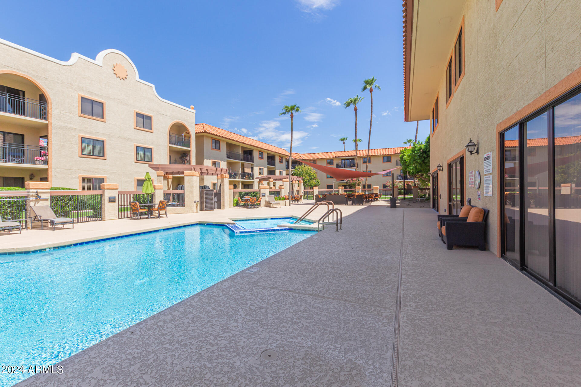 10330 W THUNDERBIRD Boulevard, C317