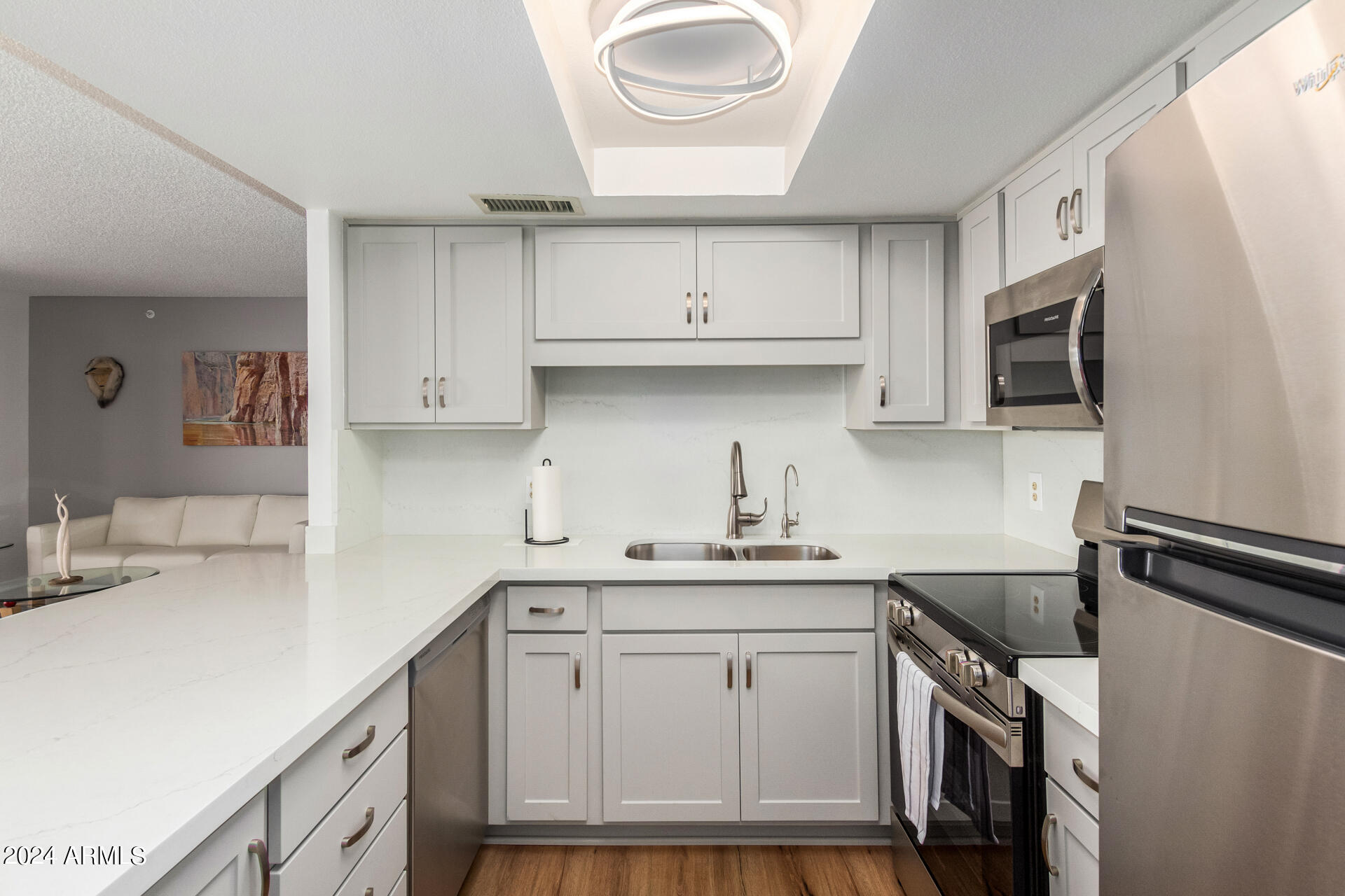 10330 W THUNDERBIRD Boulevard, C317