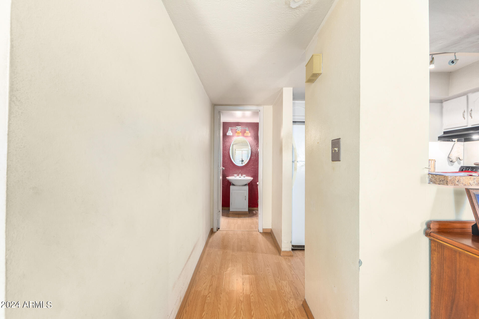 7921 E SAN MIGUEL Avenue, 3