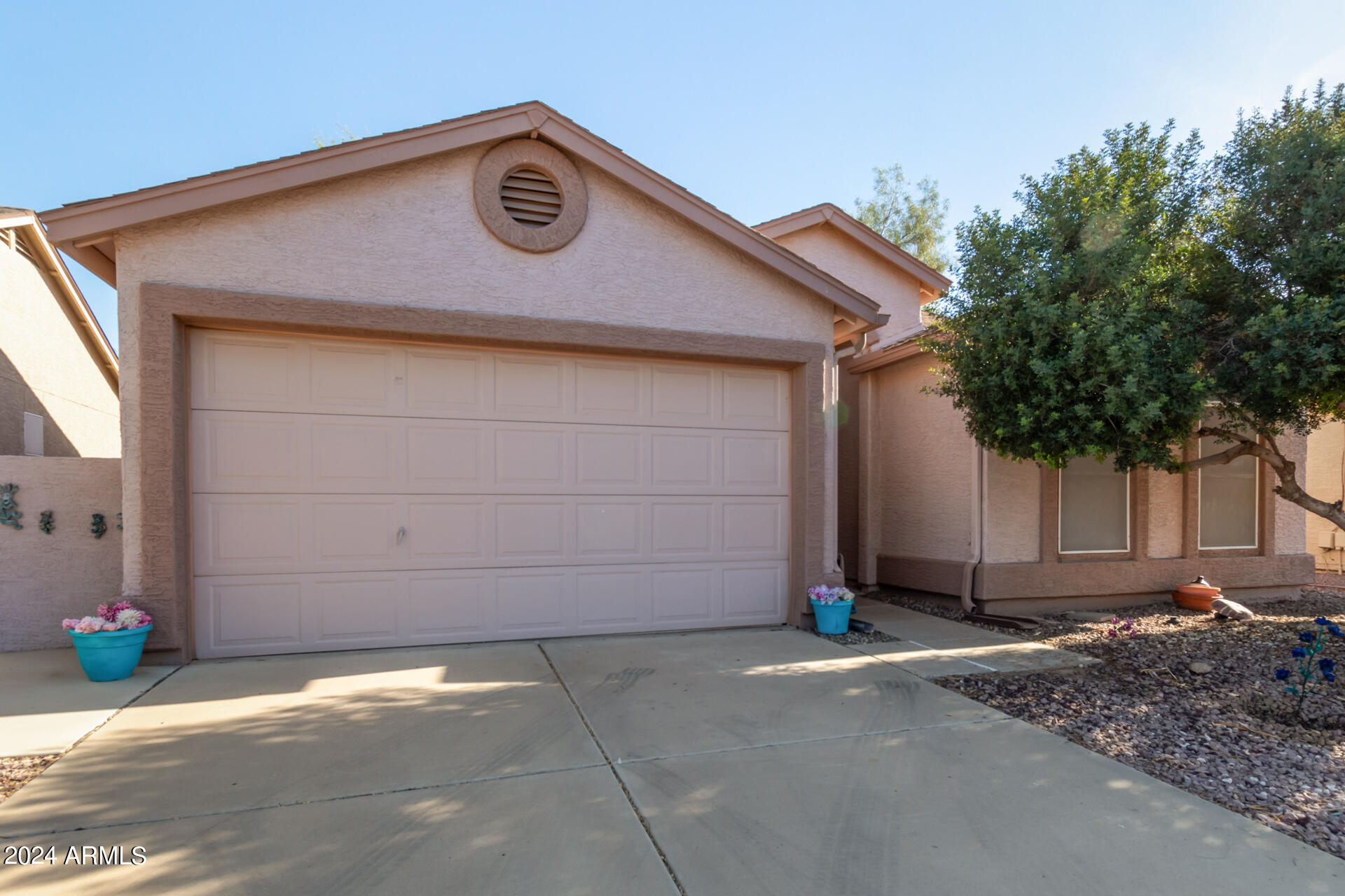 1871 E WESTCHESTER Drive