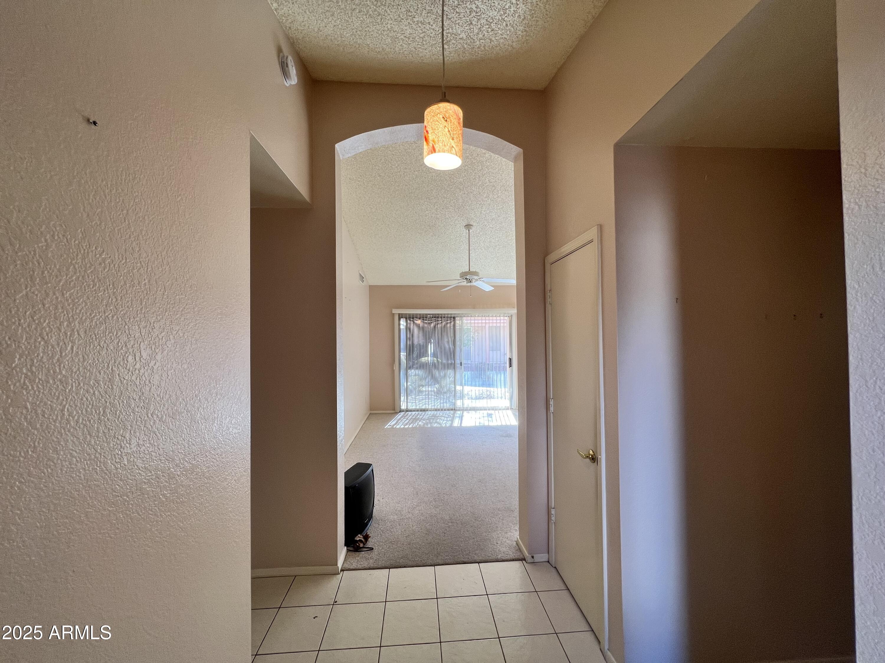 1871 E WESTCHESTER Drive