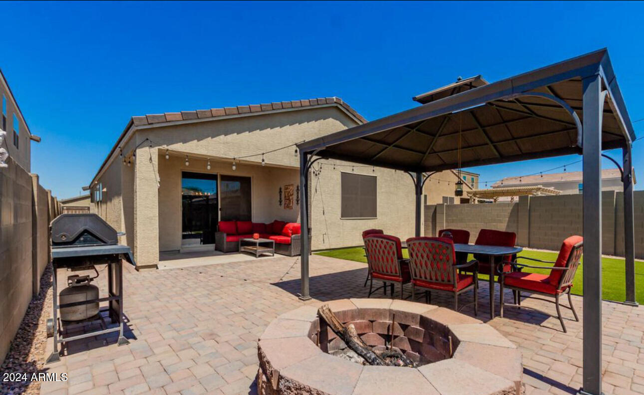 9745 W SOUTHGATE Avenue