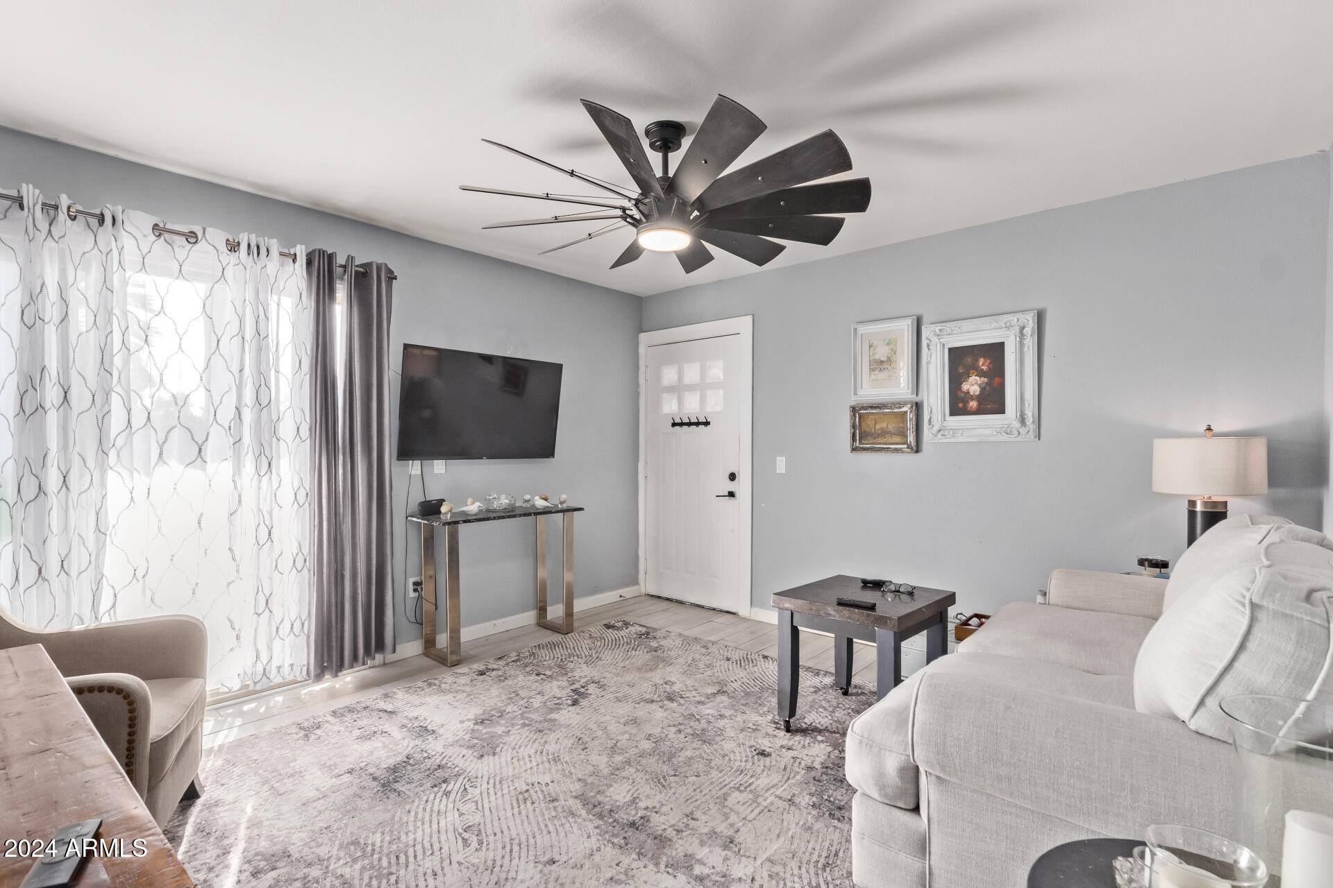 5135 N 10TH Street, 4