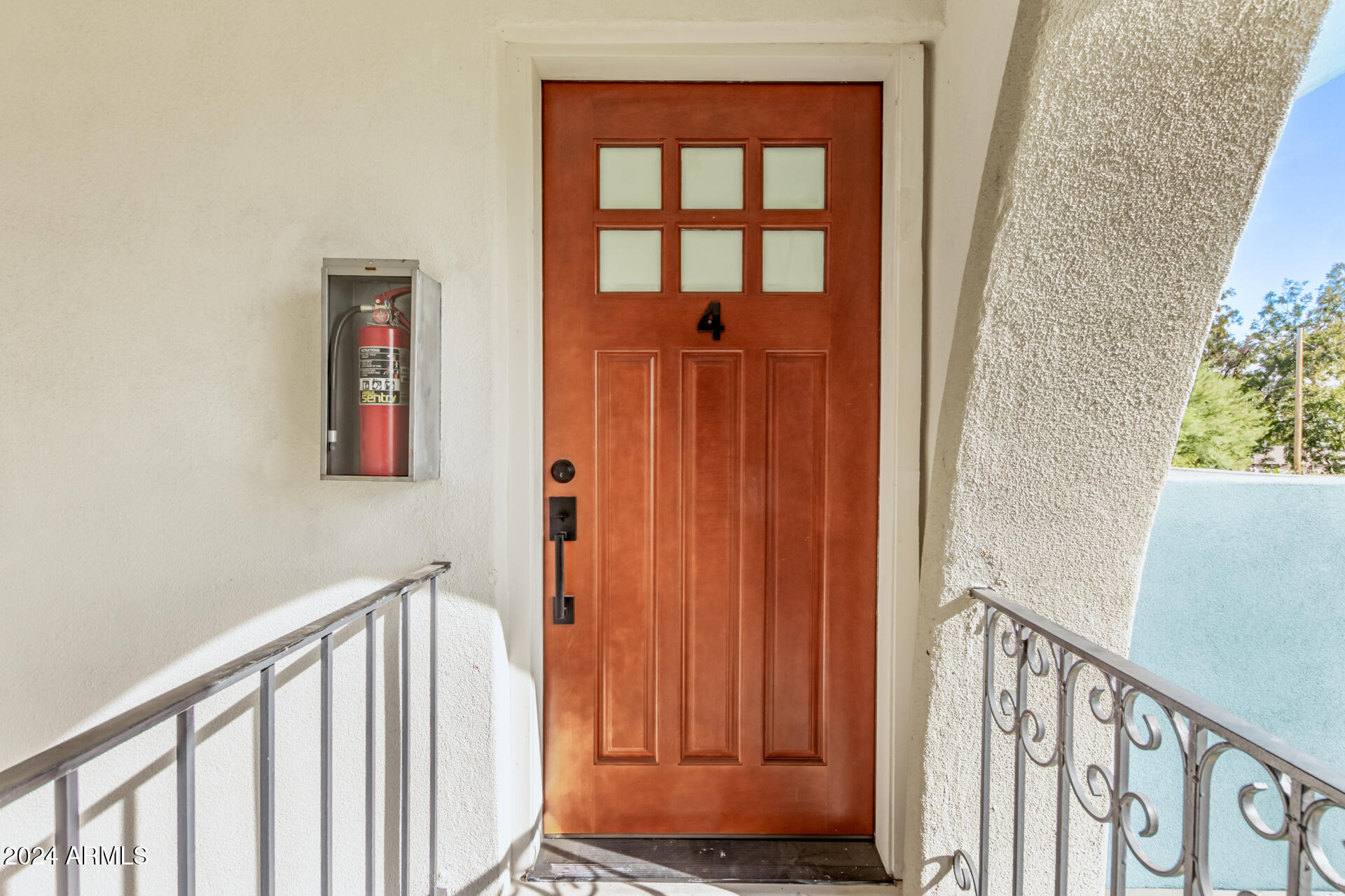 5135 N 10TH Street, 4