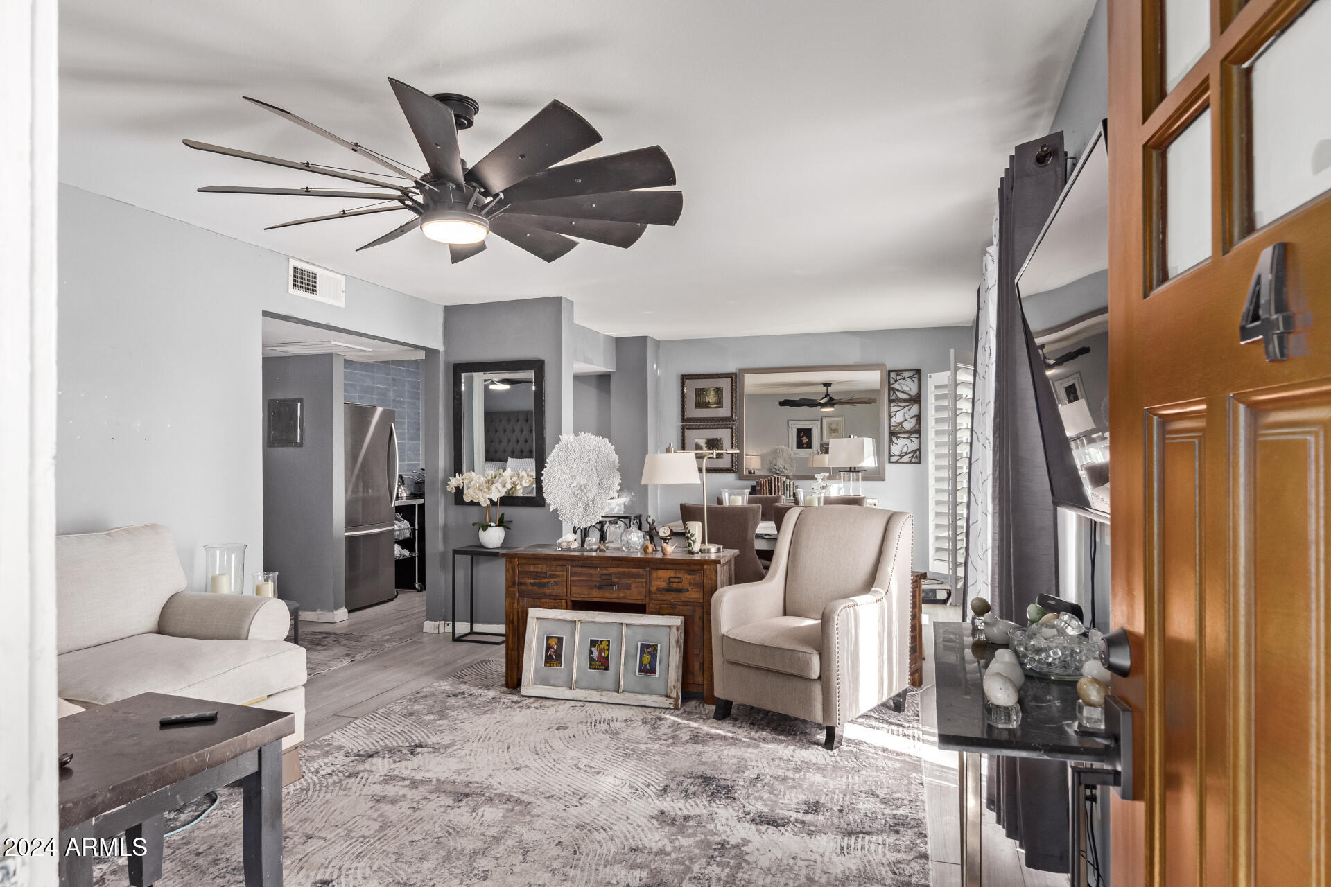 5135 N 10TH Street, 4