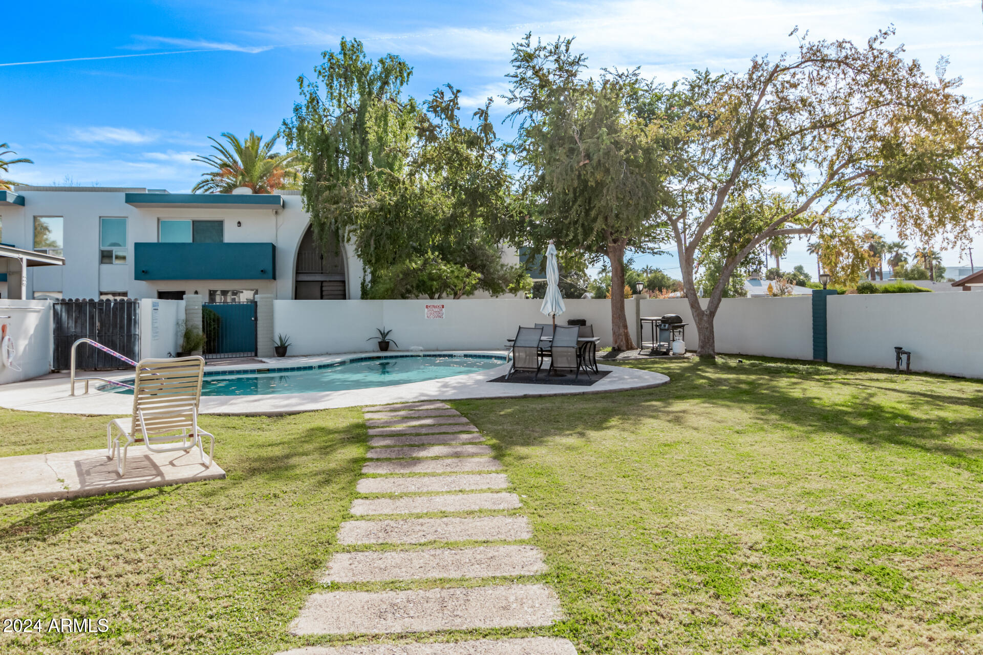 5135 N 10TH Street, 4