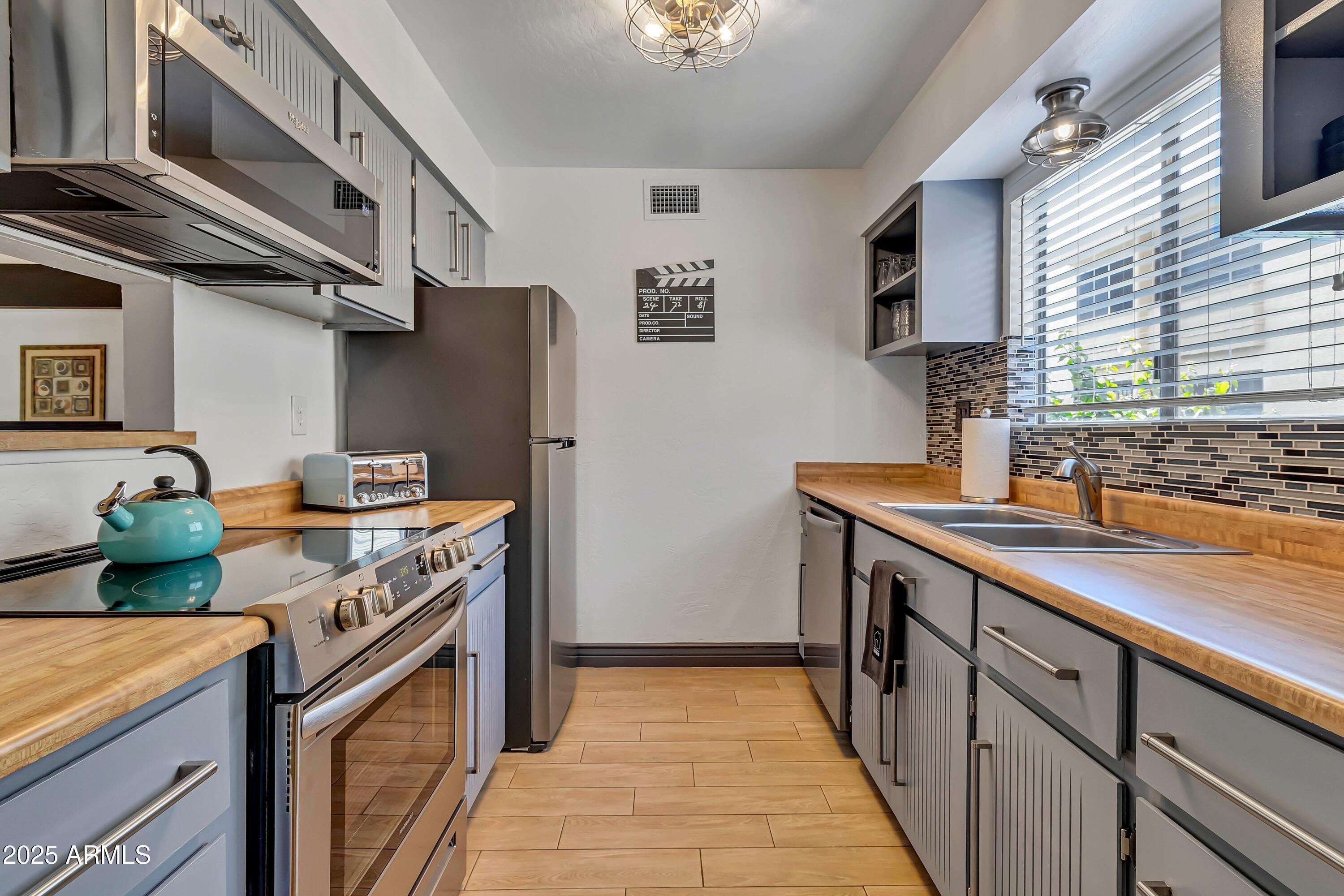 4600 N 68TH Street, 319