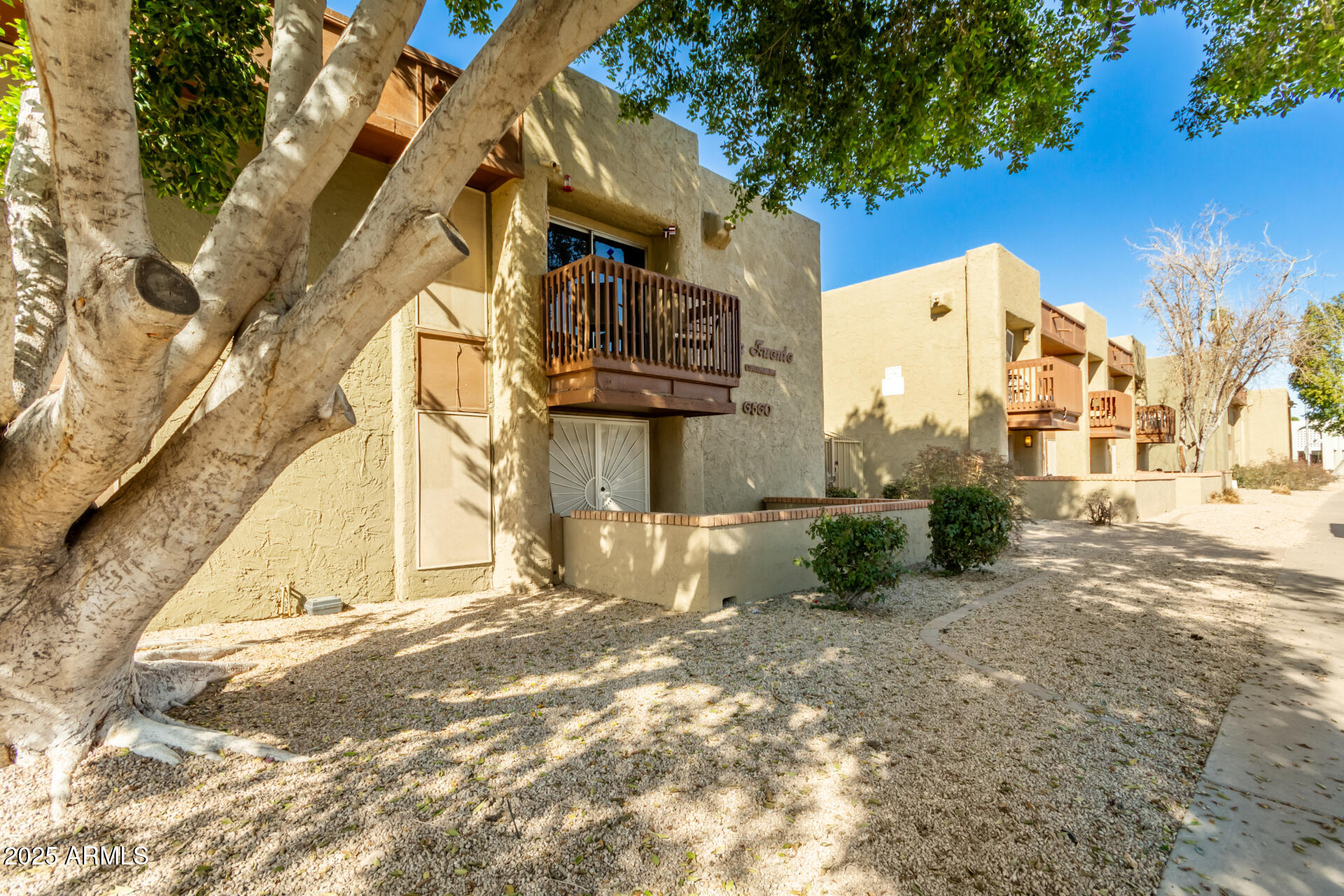 1701 W Tuckey Lane, 134