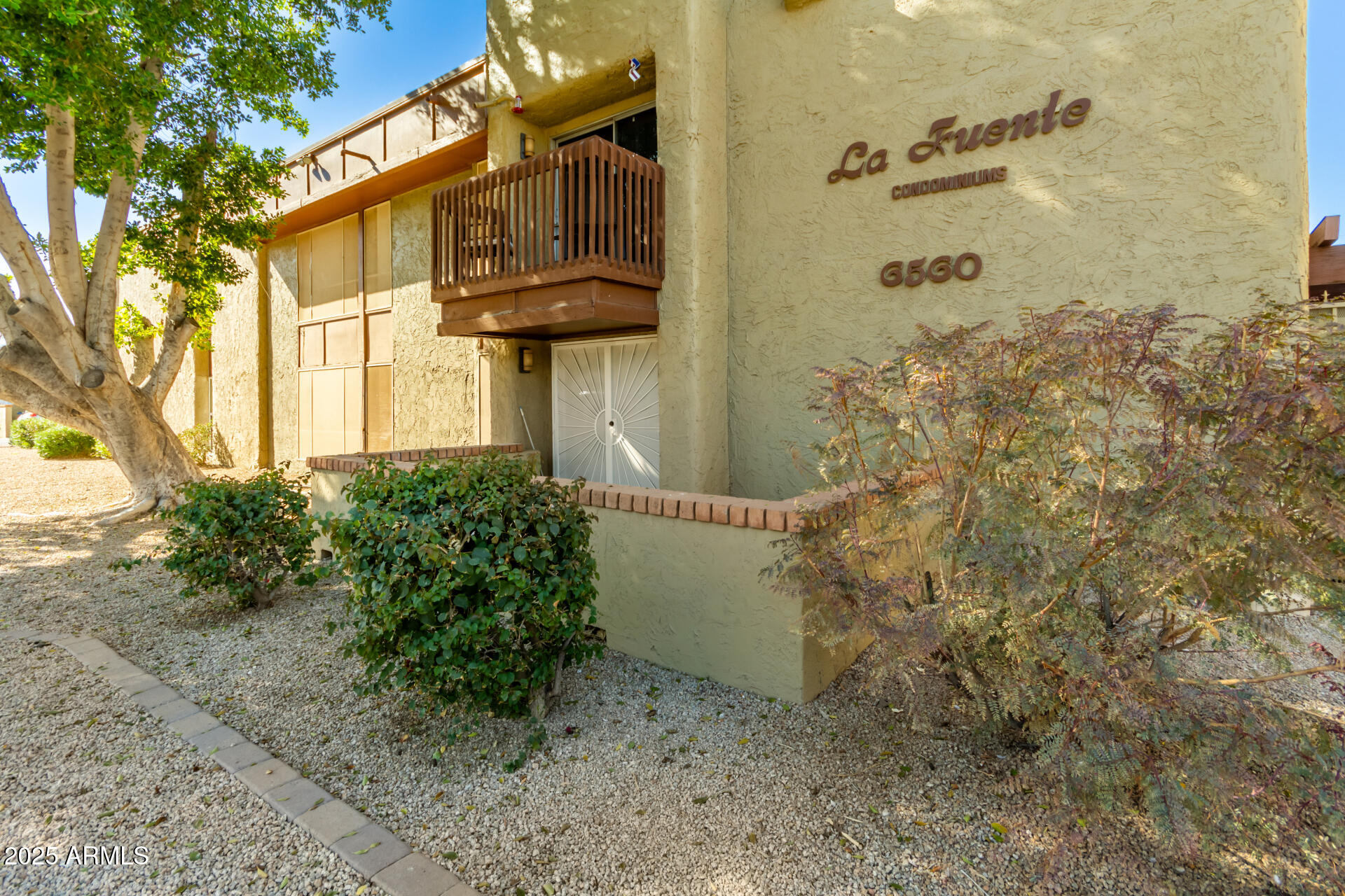 1701 W Tuckey Lane, 134