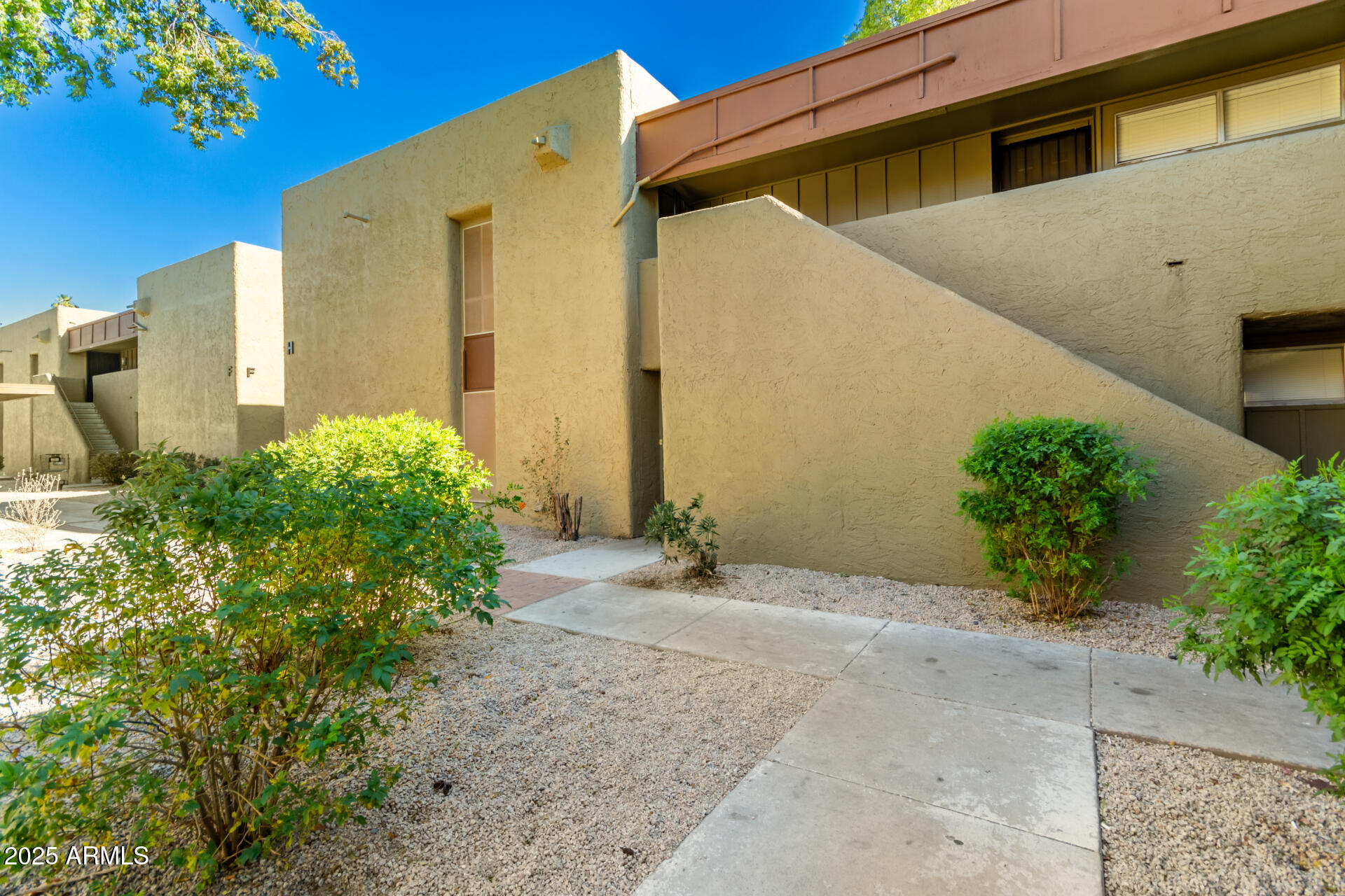 1701 W Tuckey Lane, 134