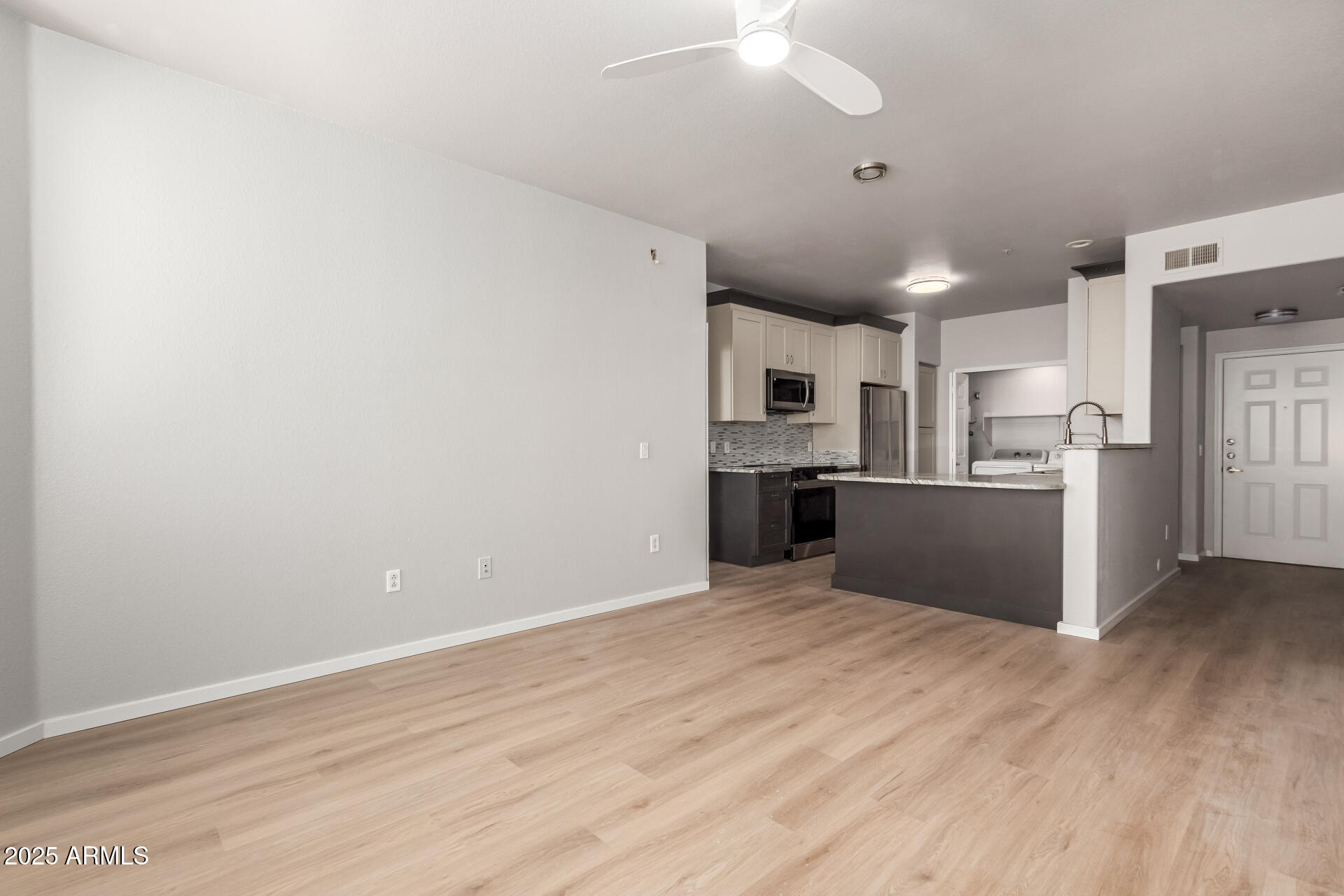 9820 N CENTRAL Avenue, 130