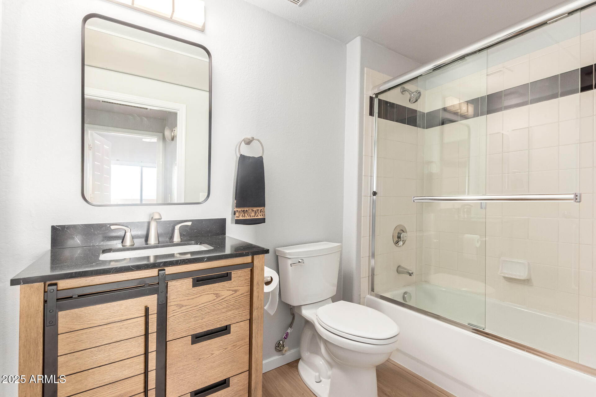 9820 N CENTRAL Avenue, 130