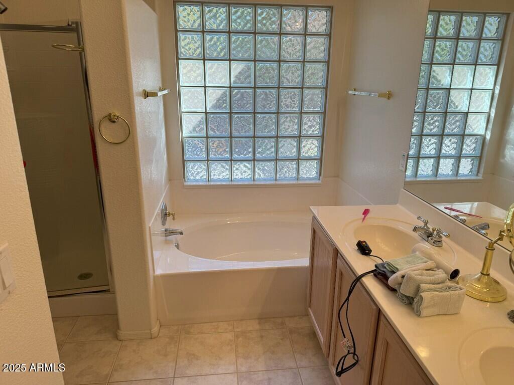 17705 N LARKSPUR Lane