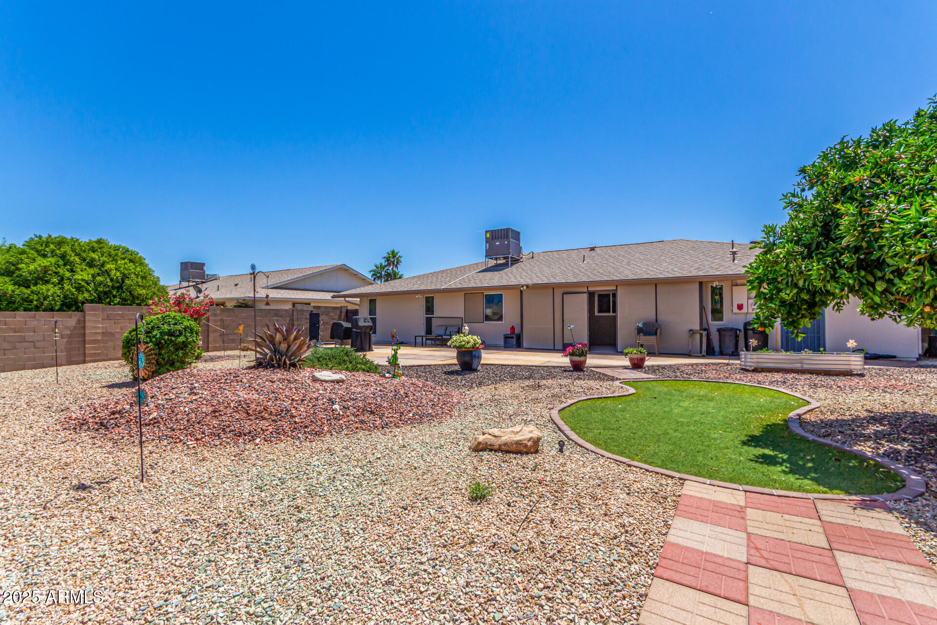 13202 W LA TERRAZA Drive