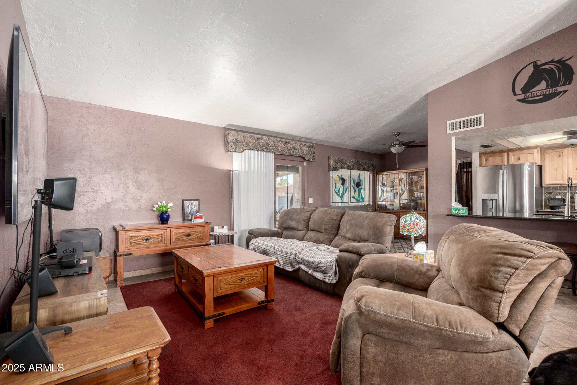 3915 W VOLTAIRE Avenue