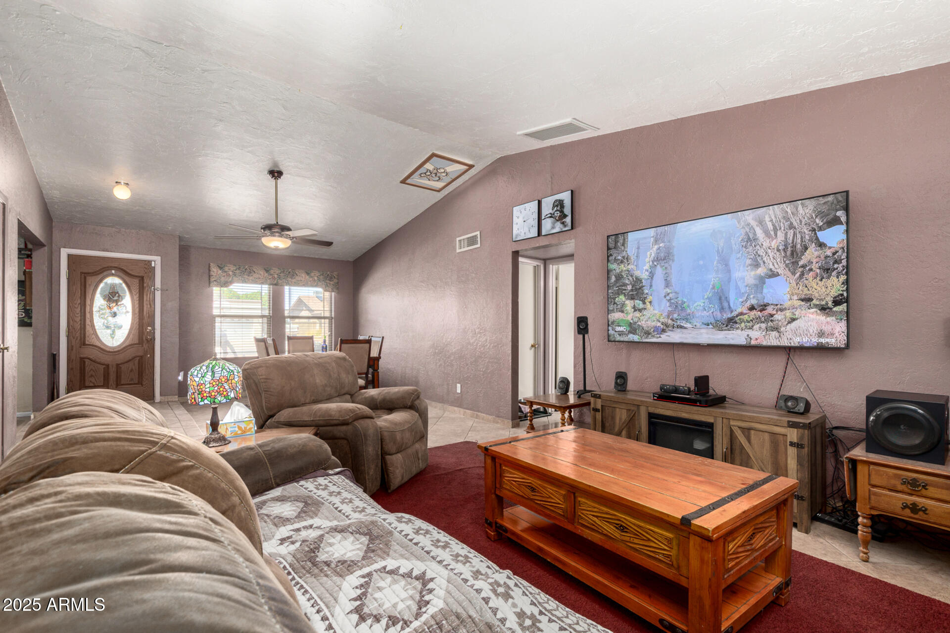 3915 W VOLTAIRE Avenue