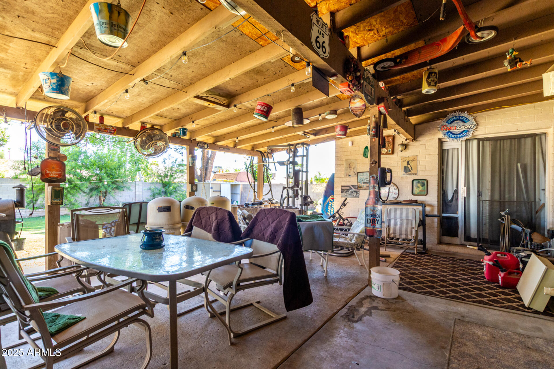 3915 W VOLTAIRE Avenue