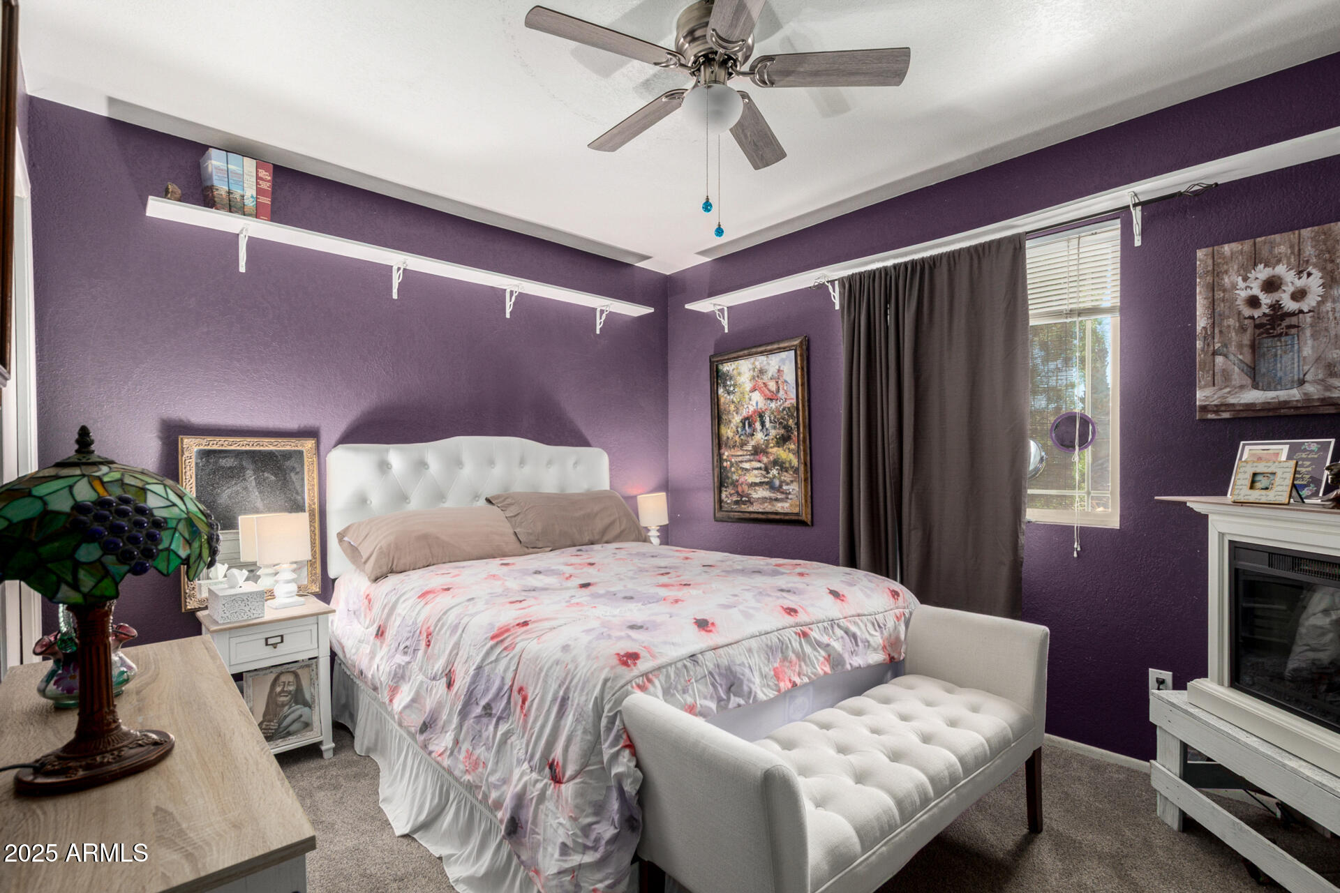 3915 W VOLTAIRE Avenue