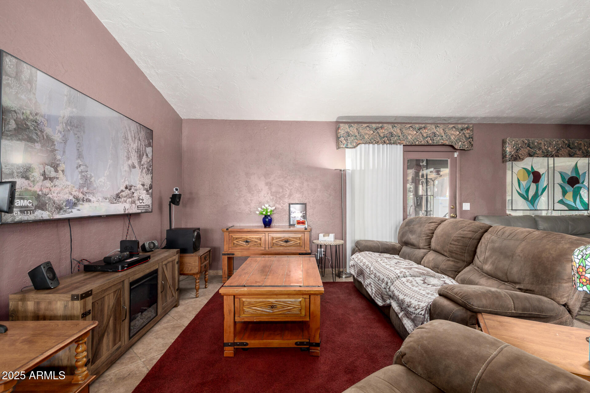 3915 W VOLTAIRE Avenue