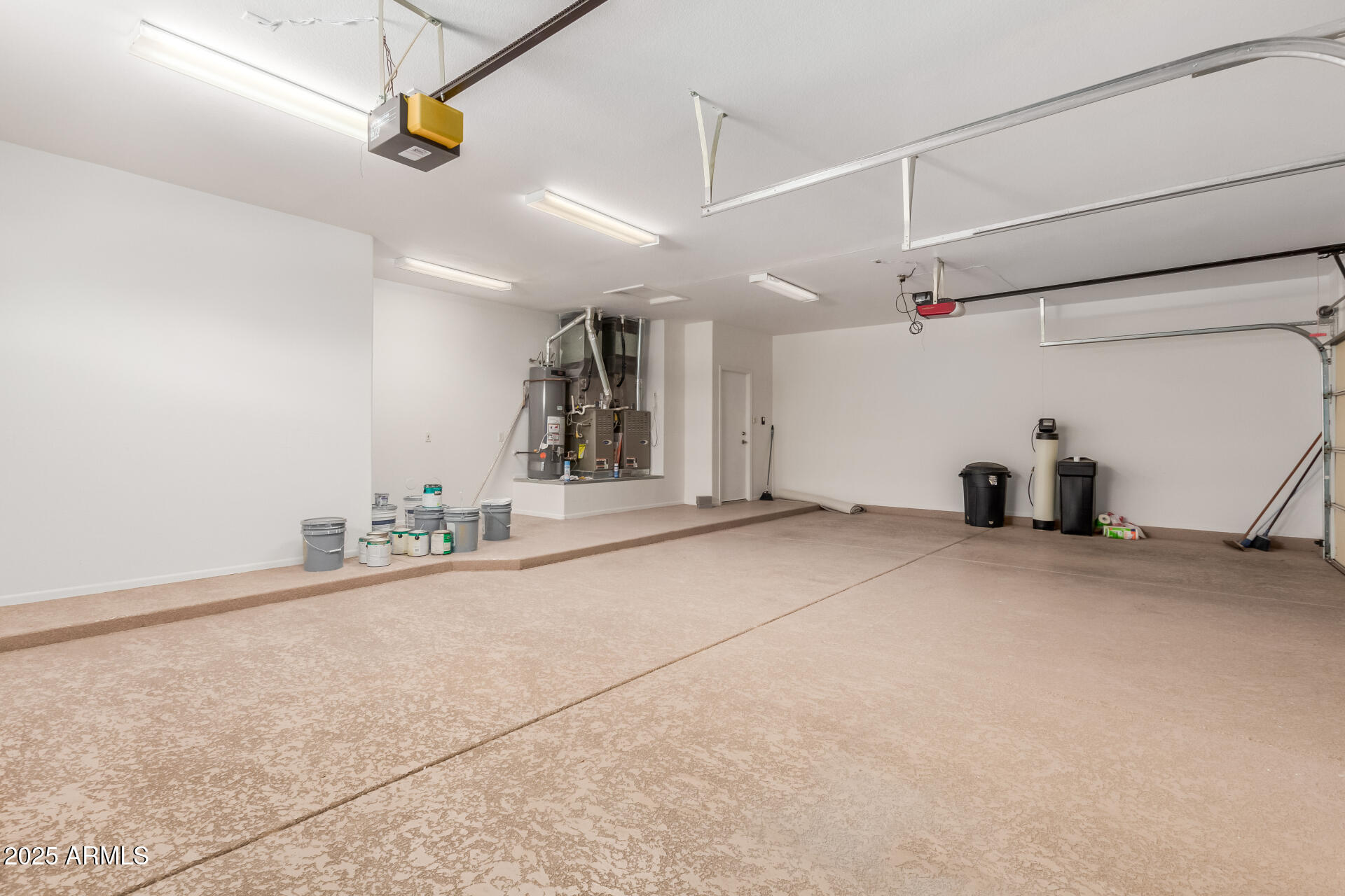 15801 W GOLDENROD Drive