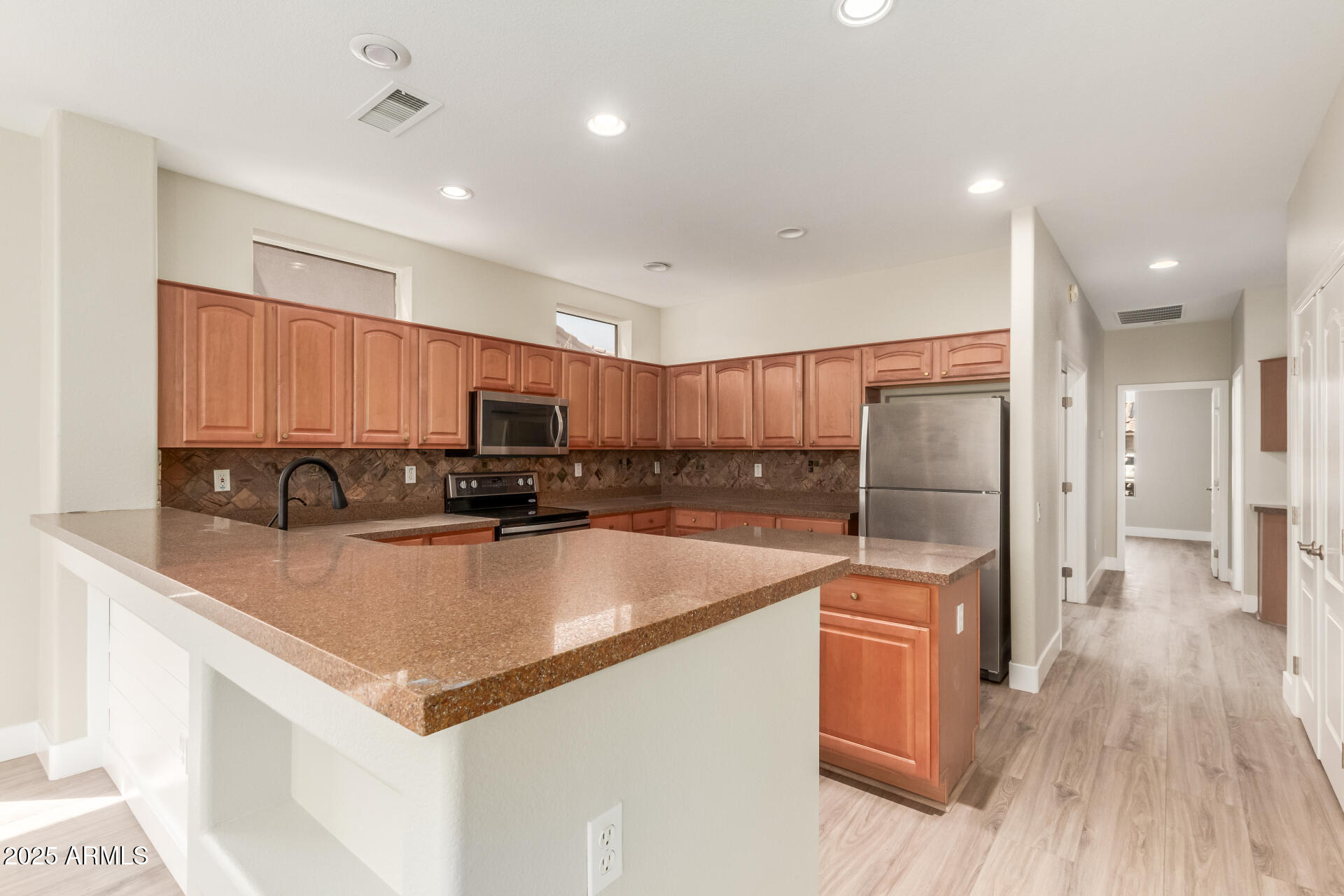 15801 W GOLDENROD Drive