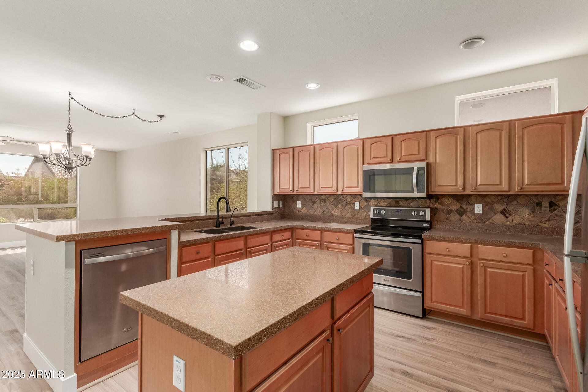 15801 W GOLDENROD Drive