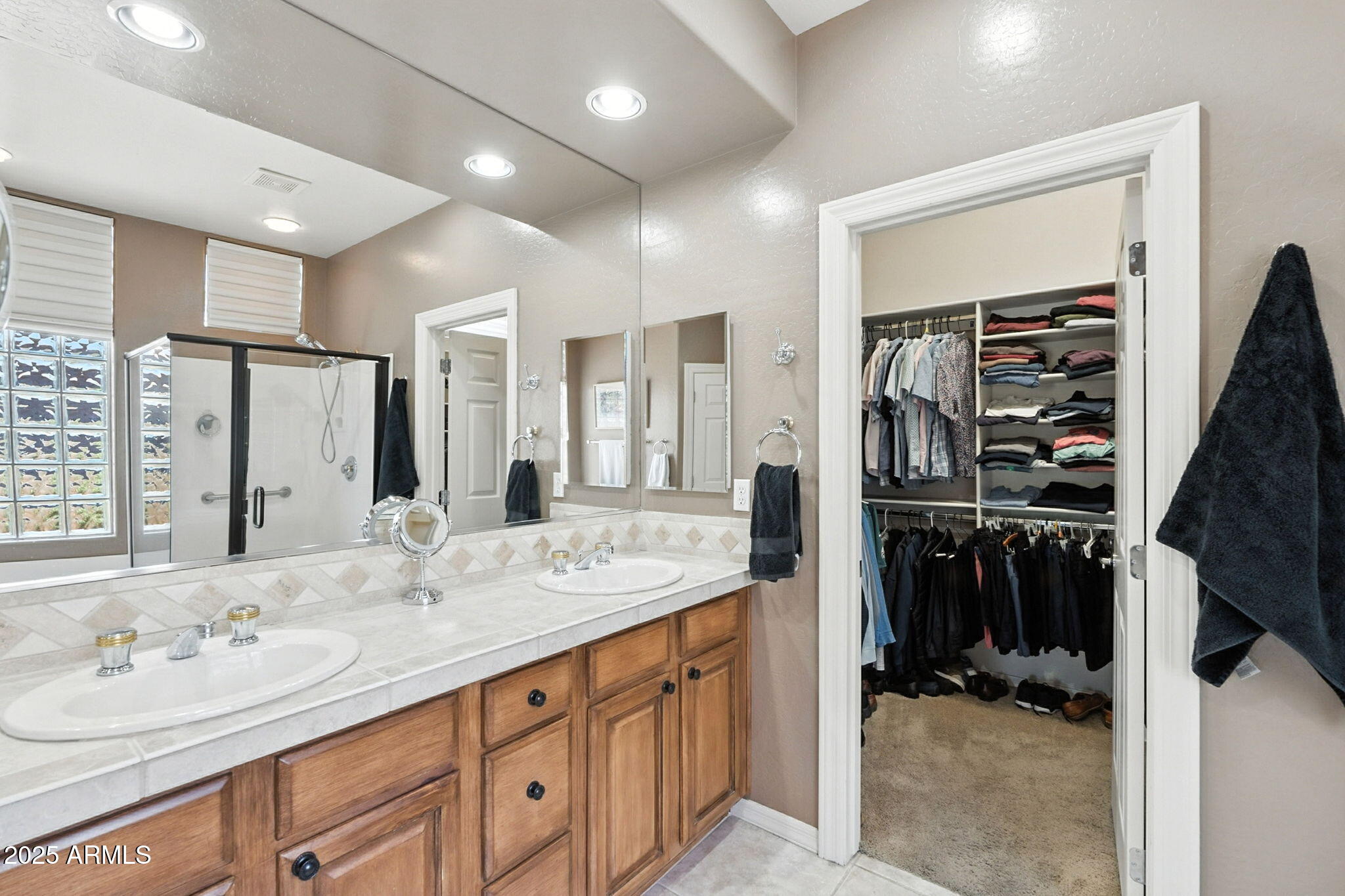 9422 E SANDY VISTA Drive